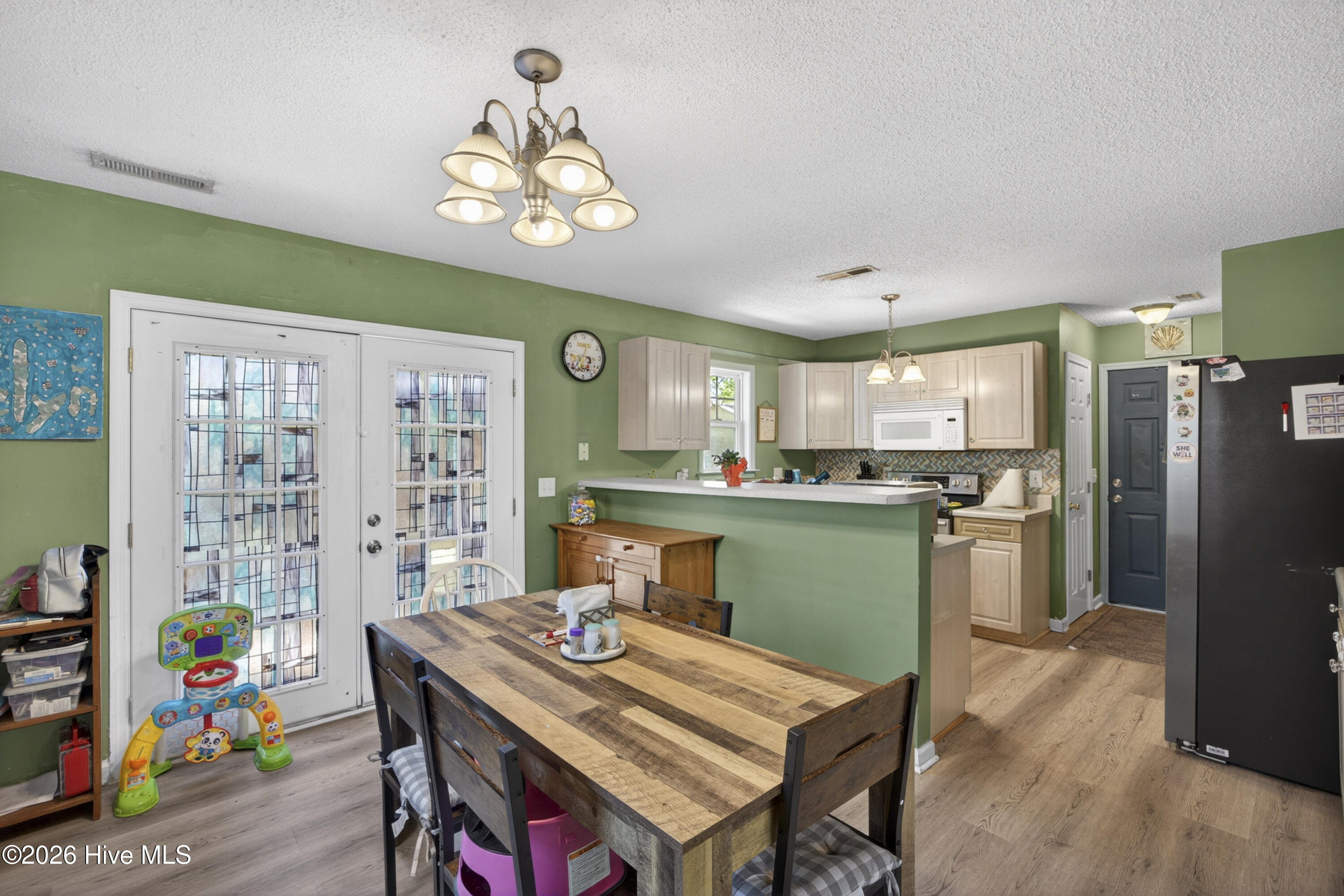 100567441 | Photo 11