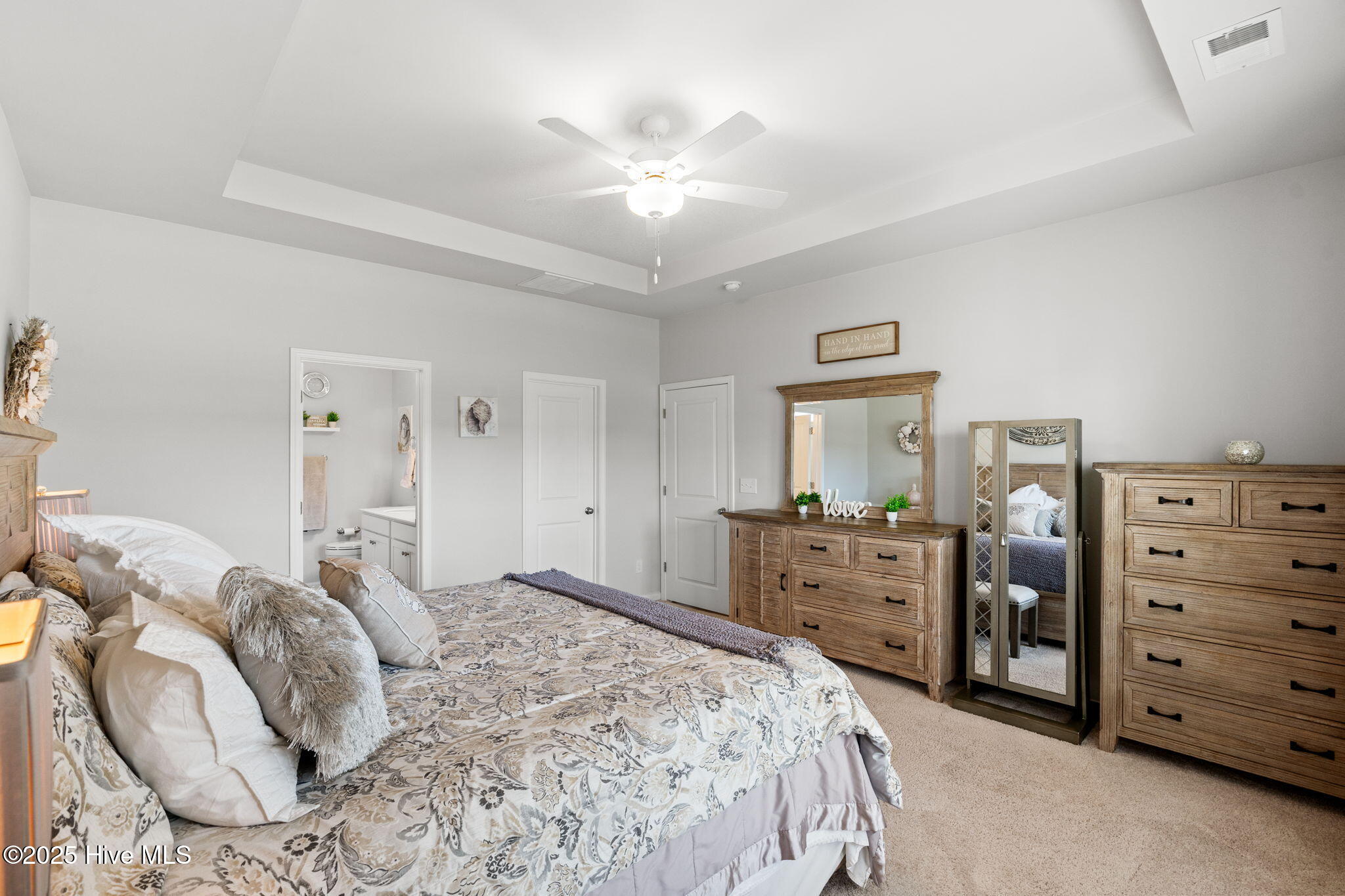 100536885 | Photo 10