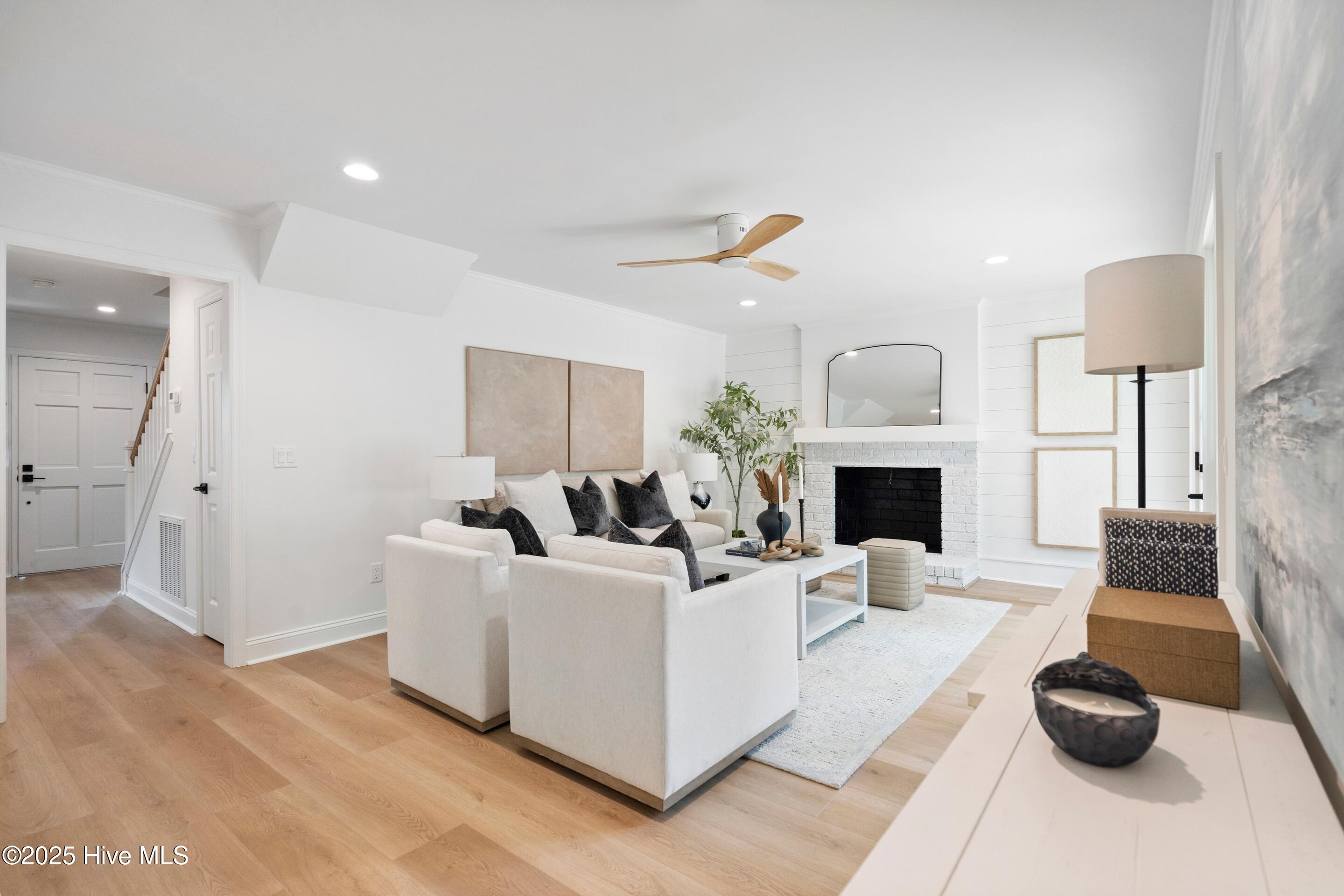 100530260 | Photo 14