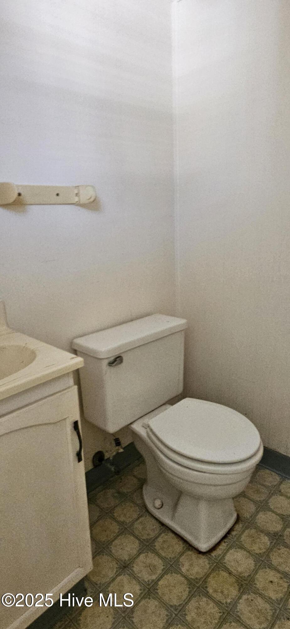 Homes for sale in Clinton, NC | 101 Oakland Blvd, Clinton, NC 28328 | MLS# 100501371