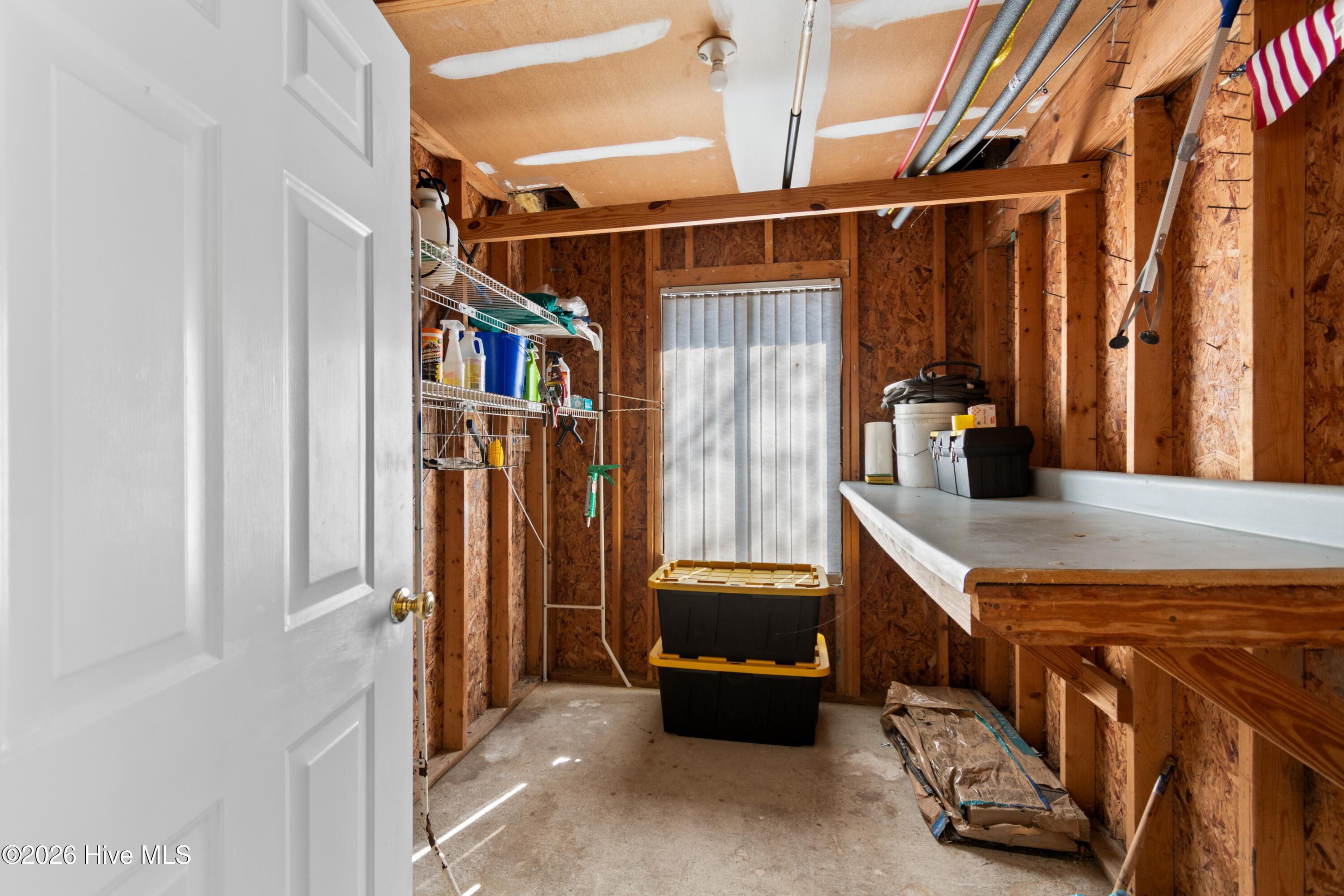 100561293 | Photo 47