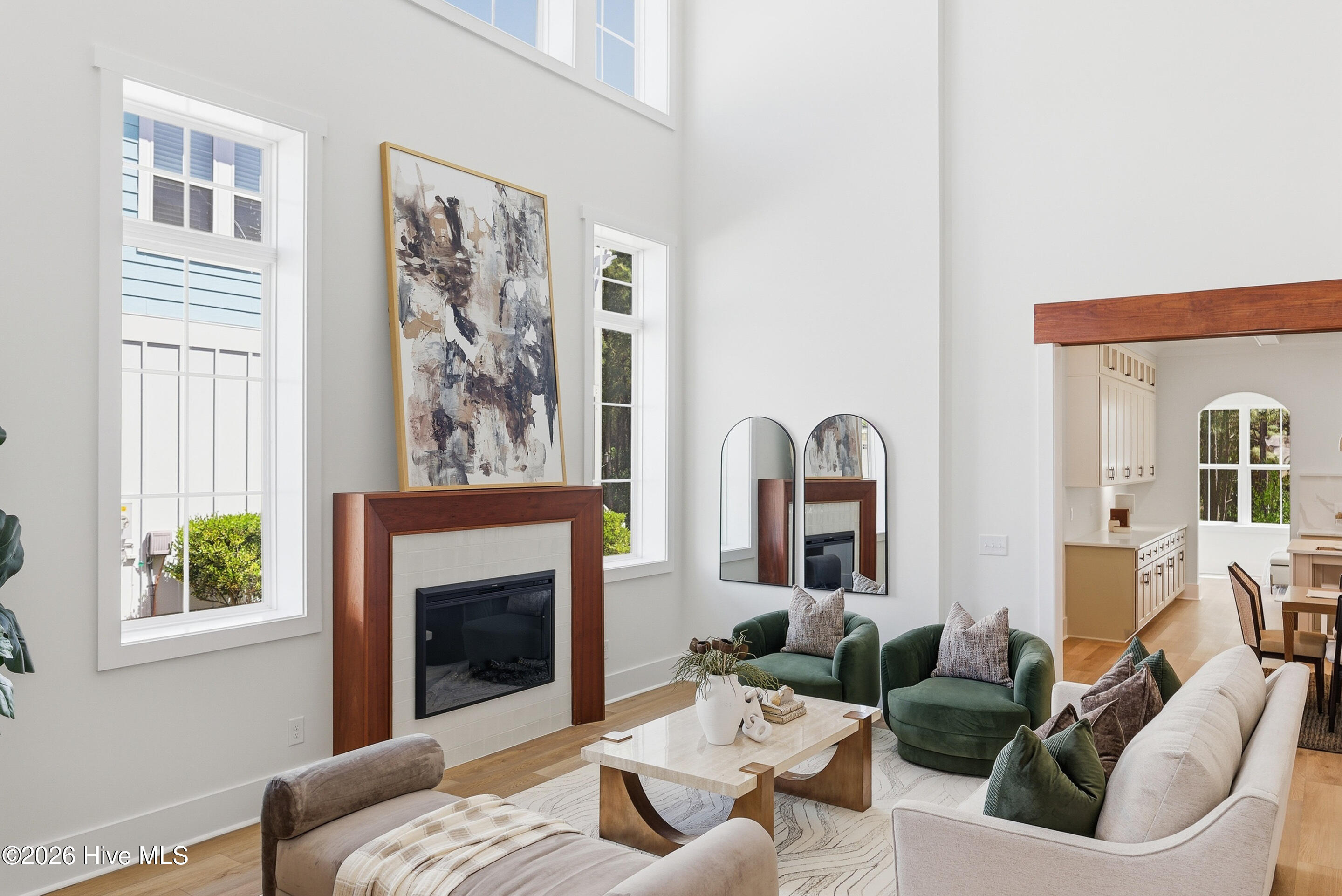 100564913 | Photo 14