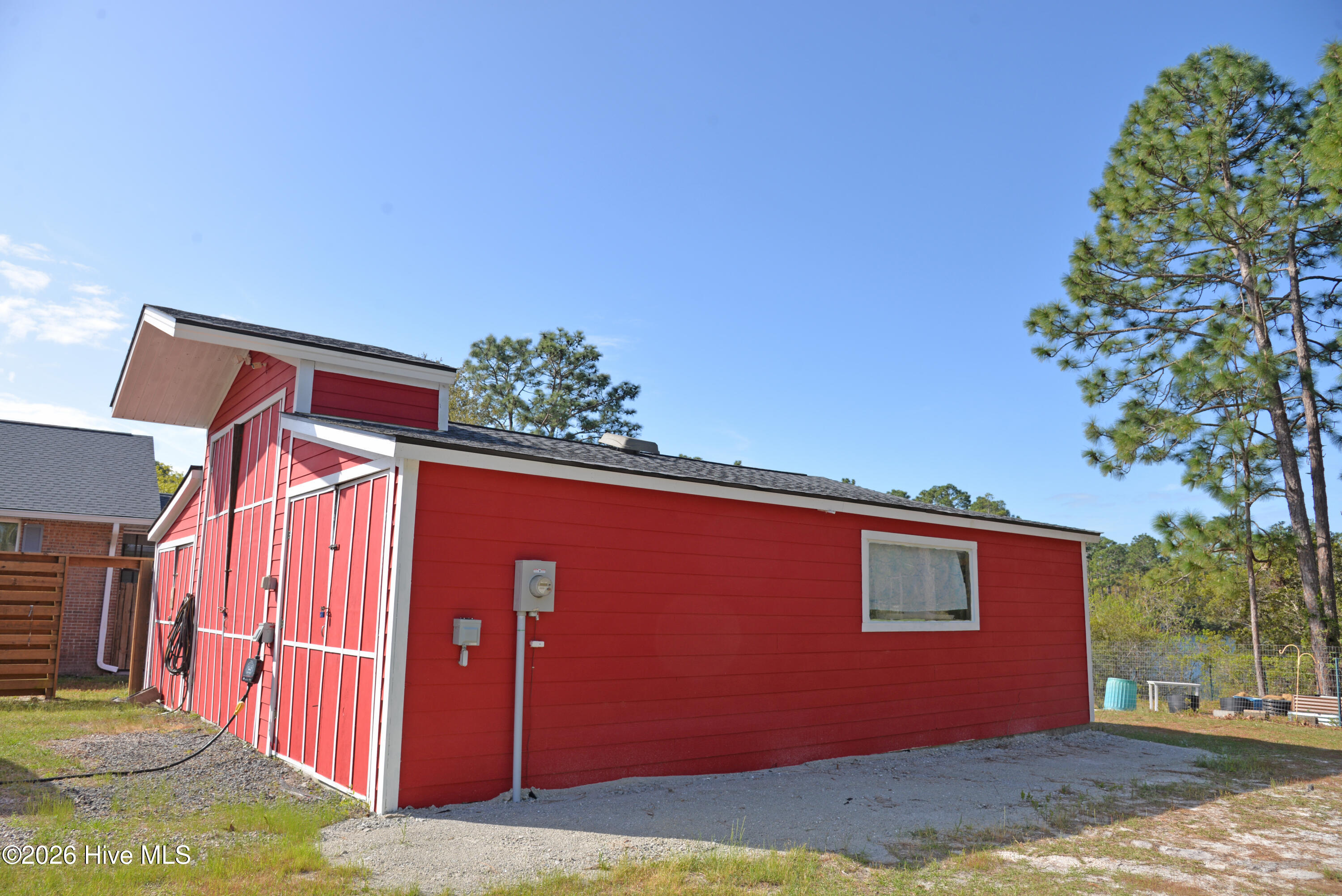 100564925 | Photo 43