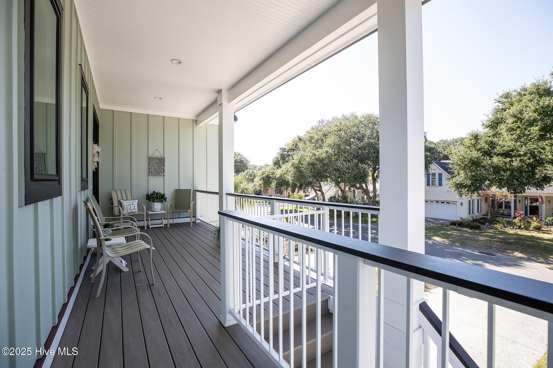 100540813 | Photo 78