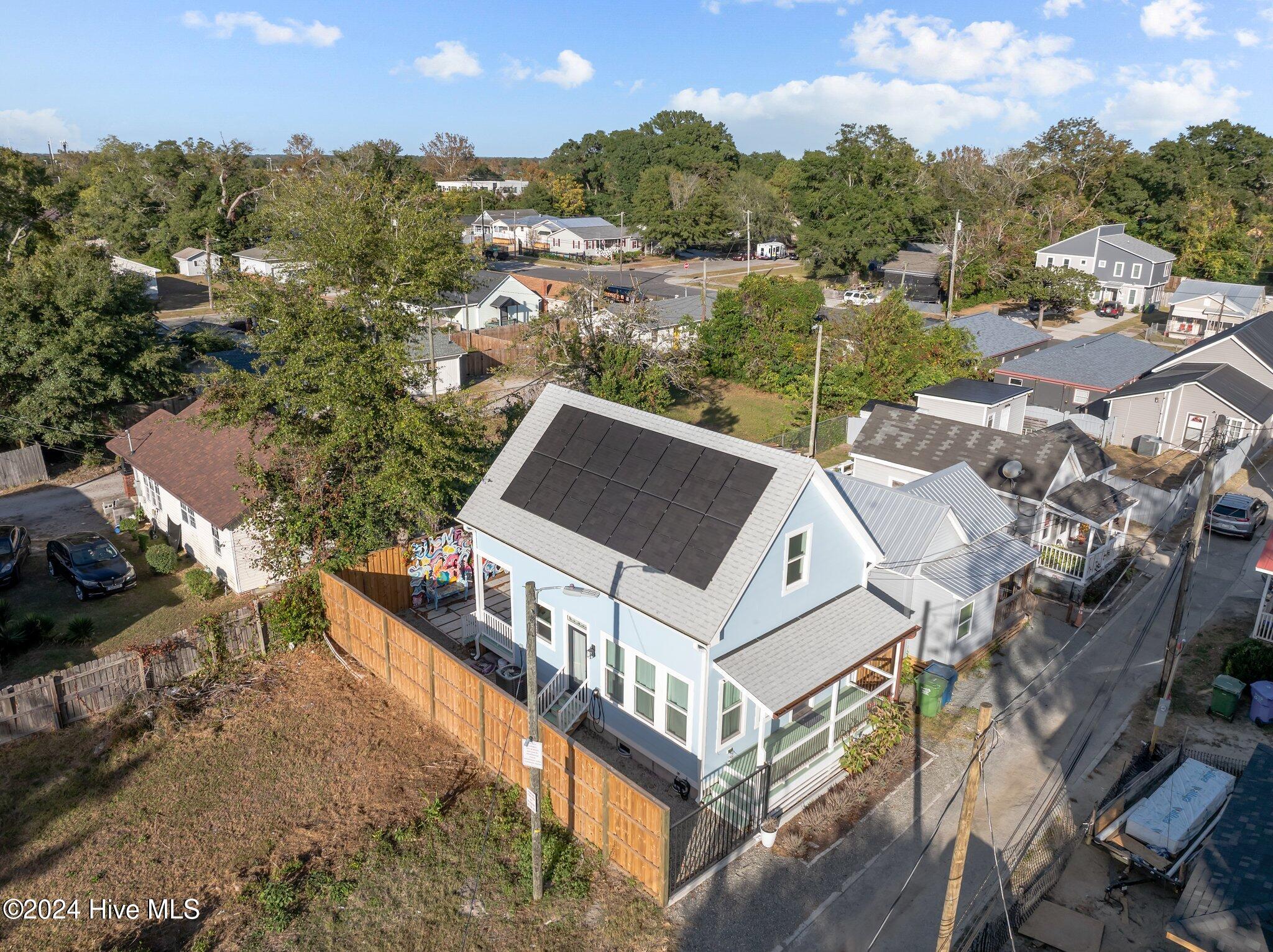 100513232 | Photo 43