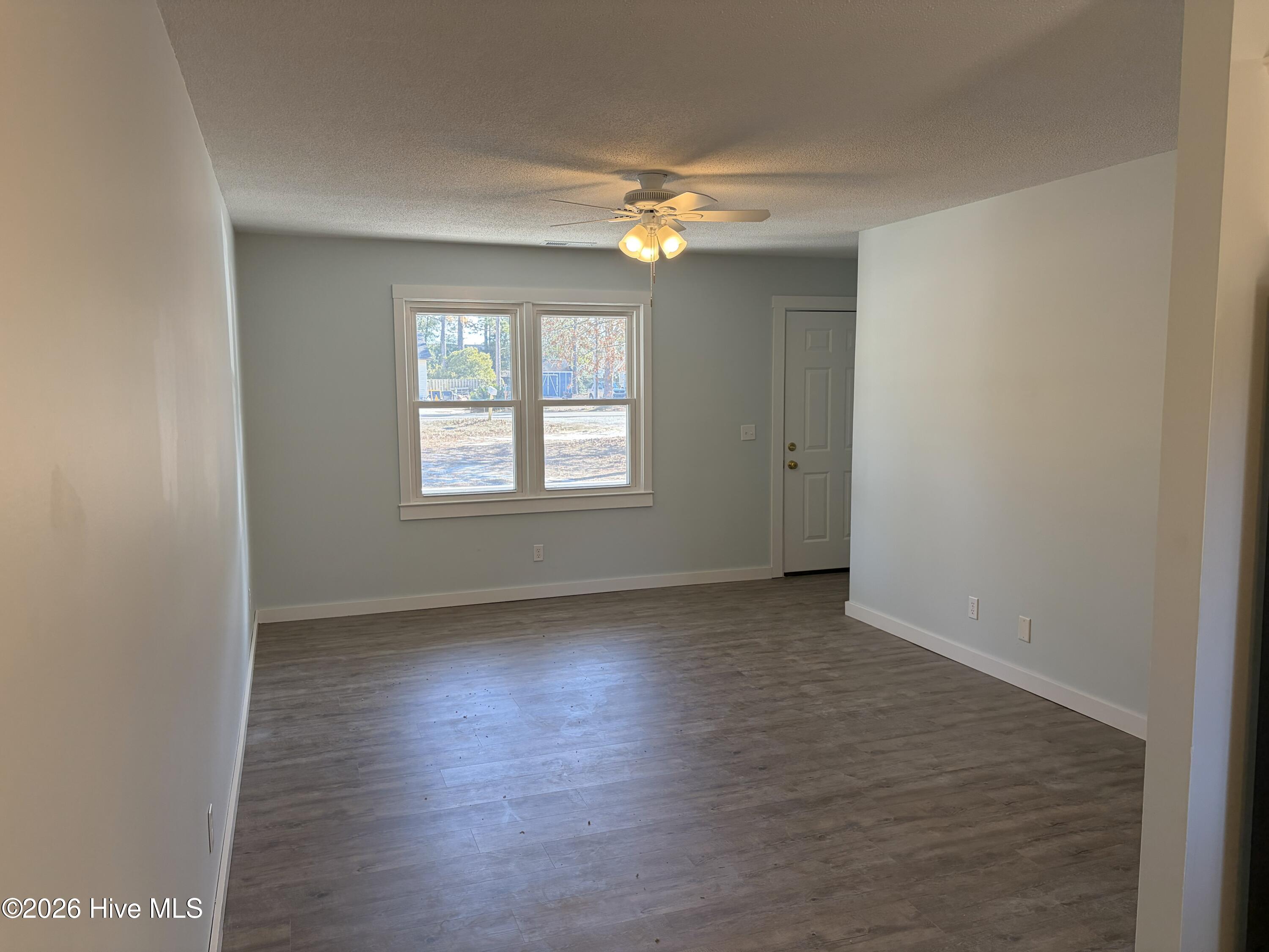 100551914 | Photo 14