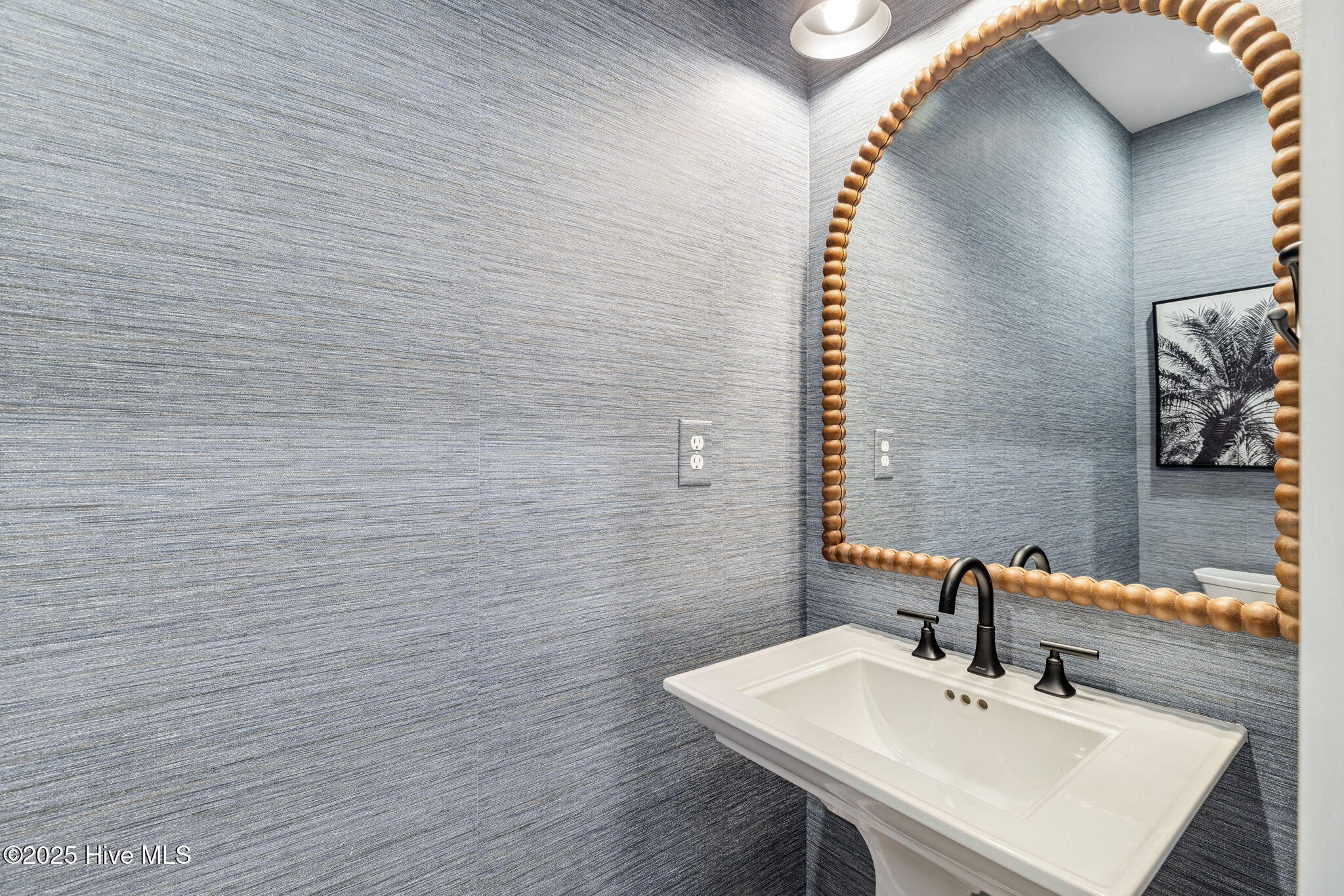 100541417 | Photo 30