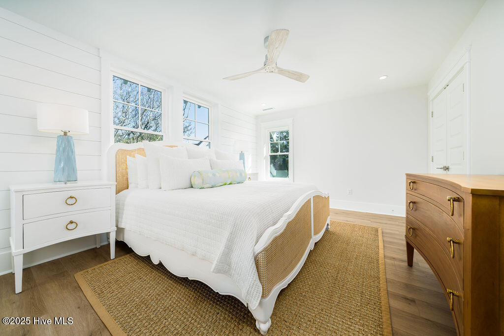 100522848 | Photo 24