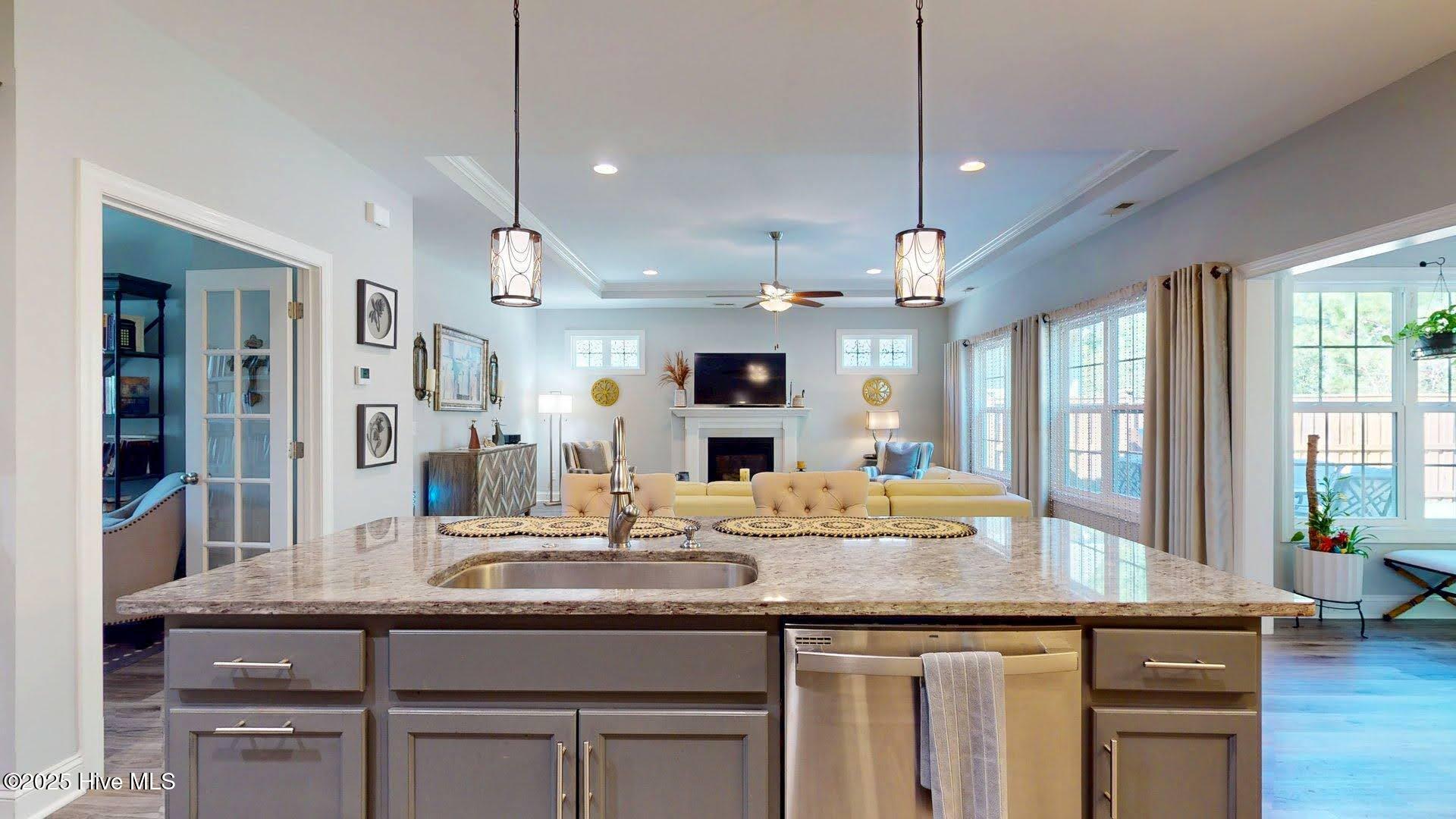 100550160 | Photo 21