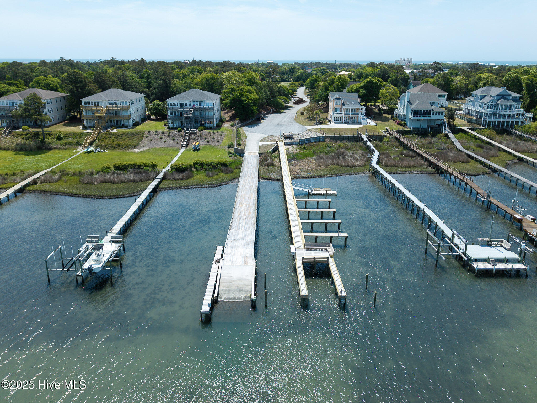 100526742 | Photo 69