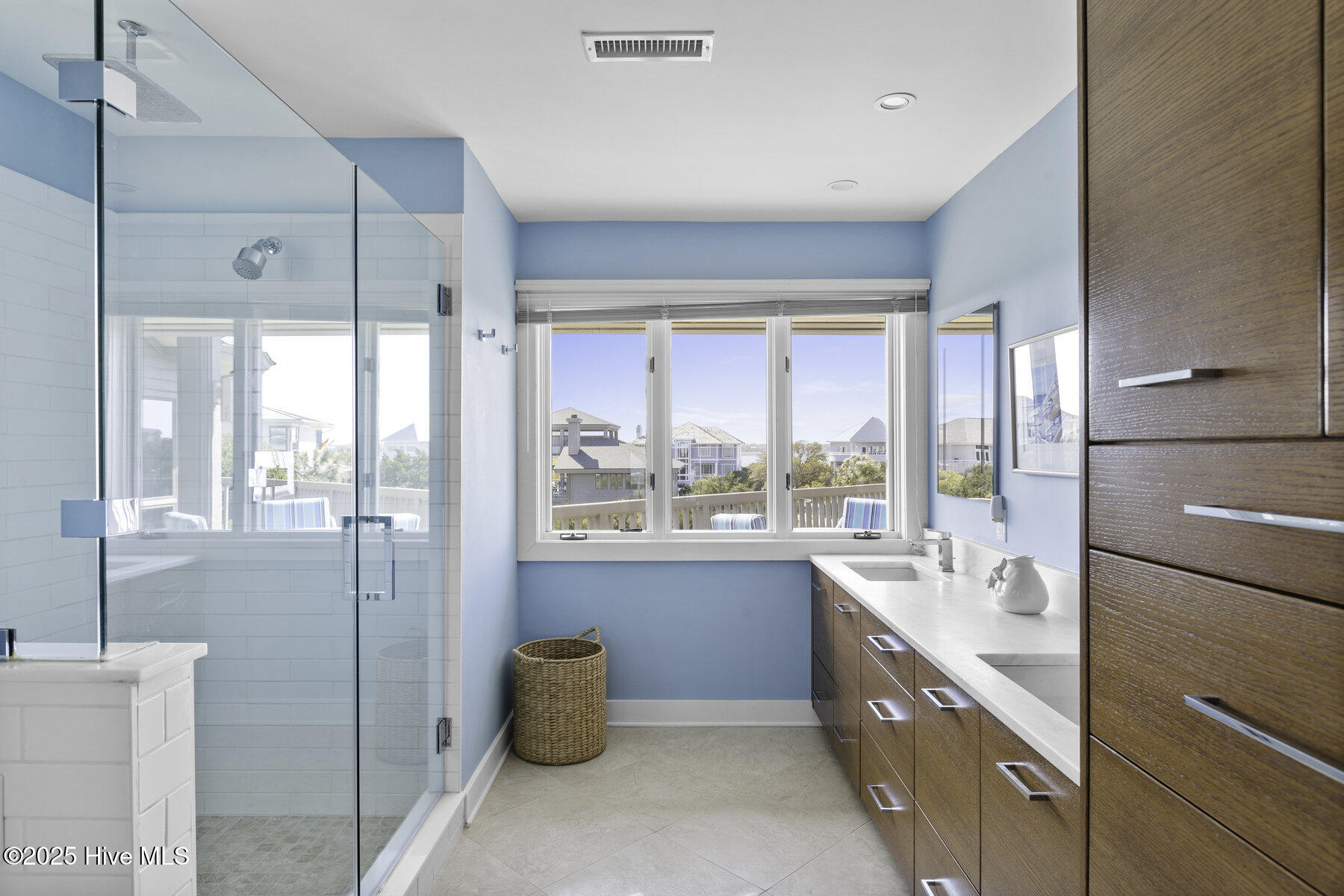 100500636 | Photo 18