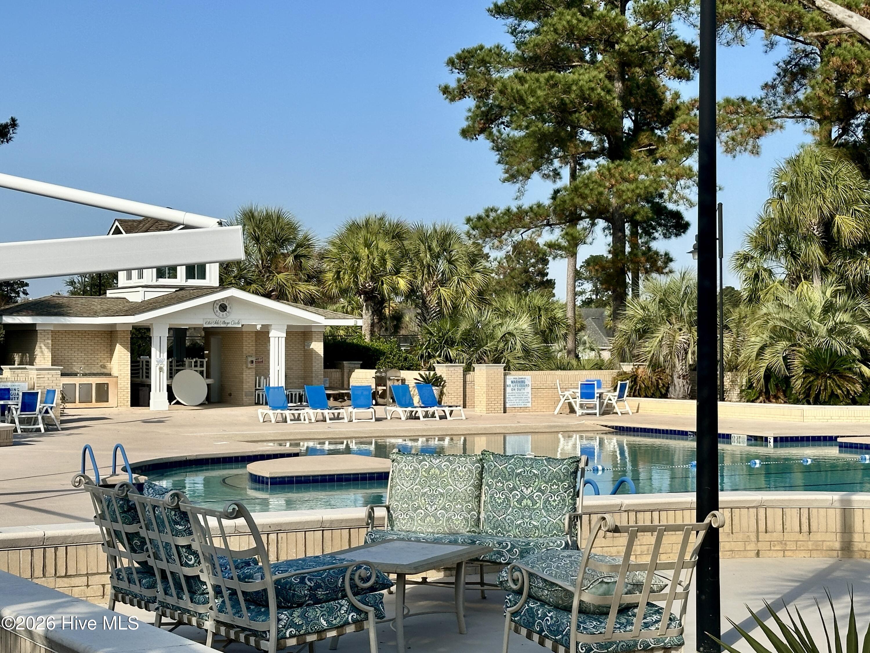 100554045 | Photo 50