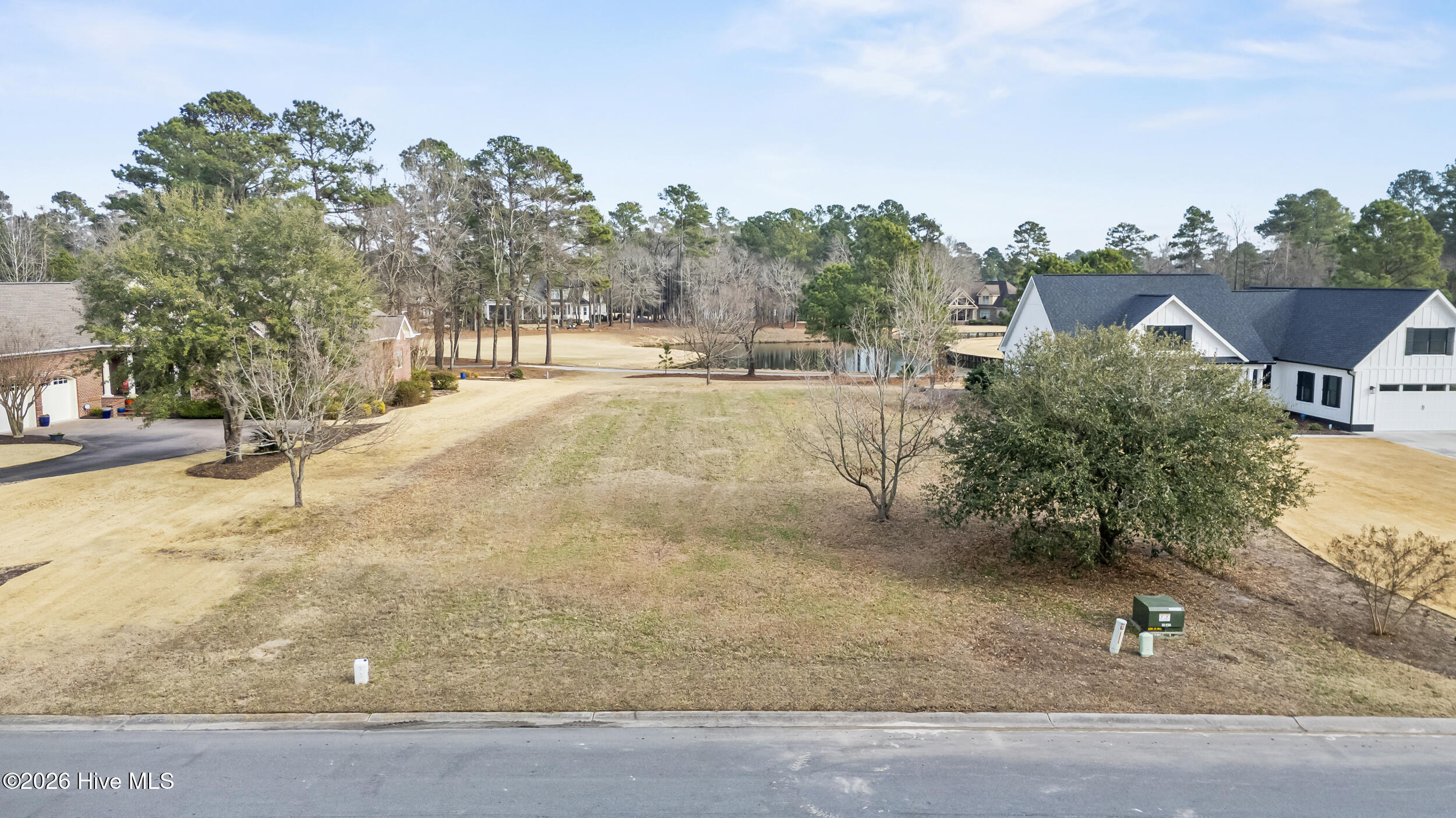 219 929R W Winding Way image