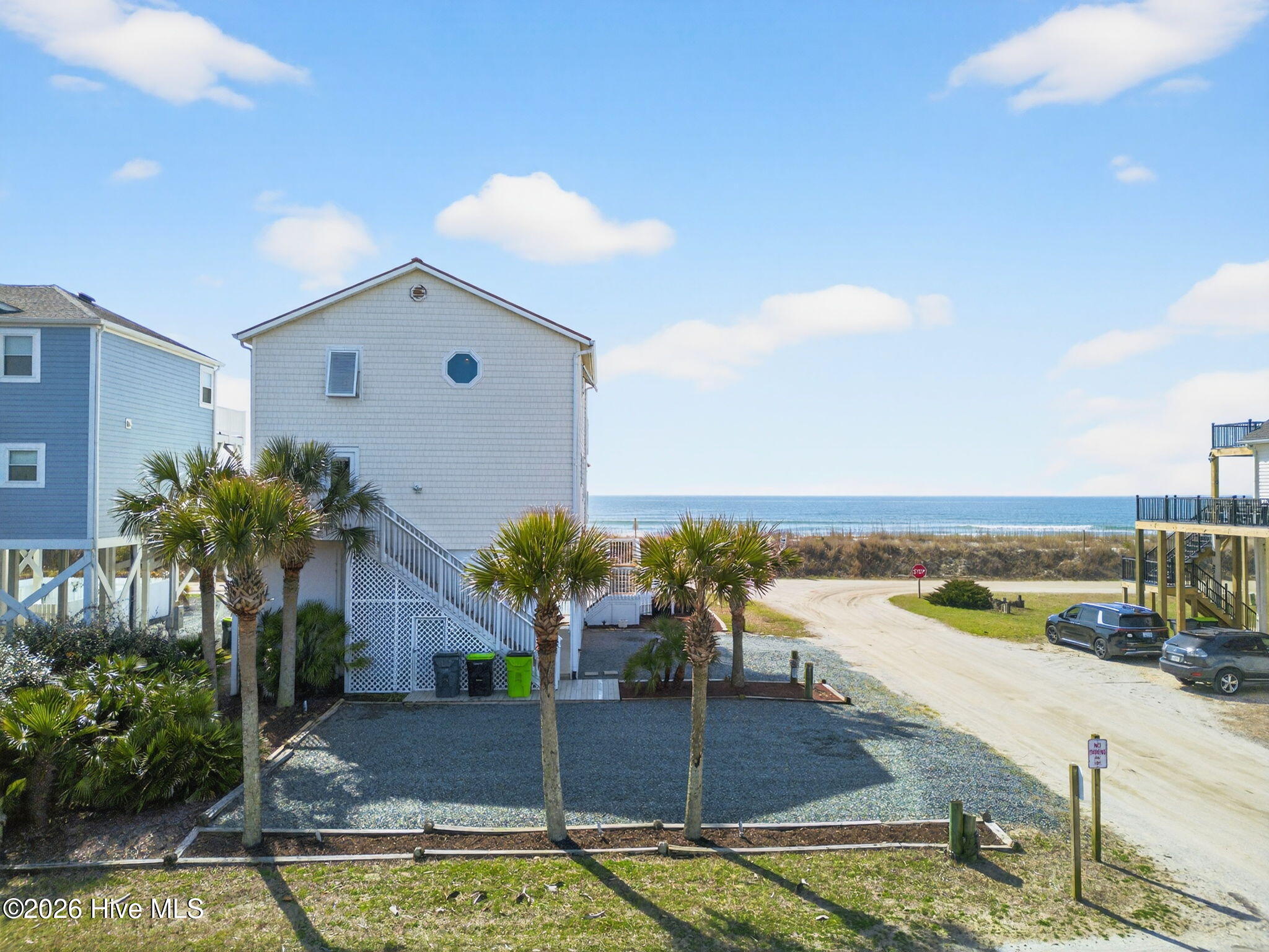 100558520 | Photo 57