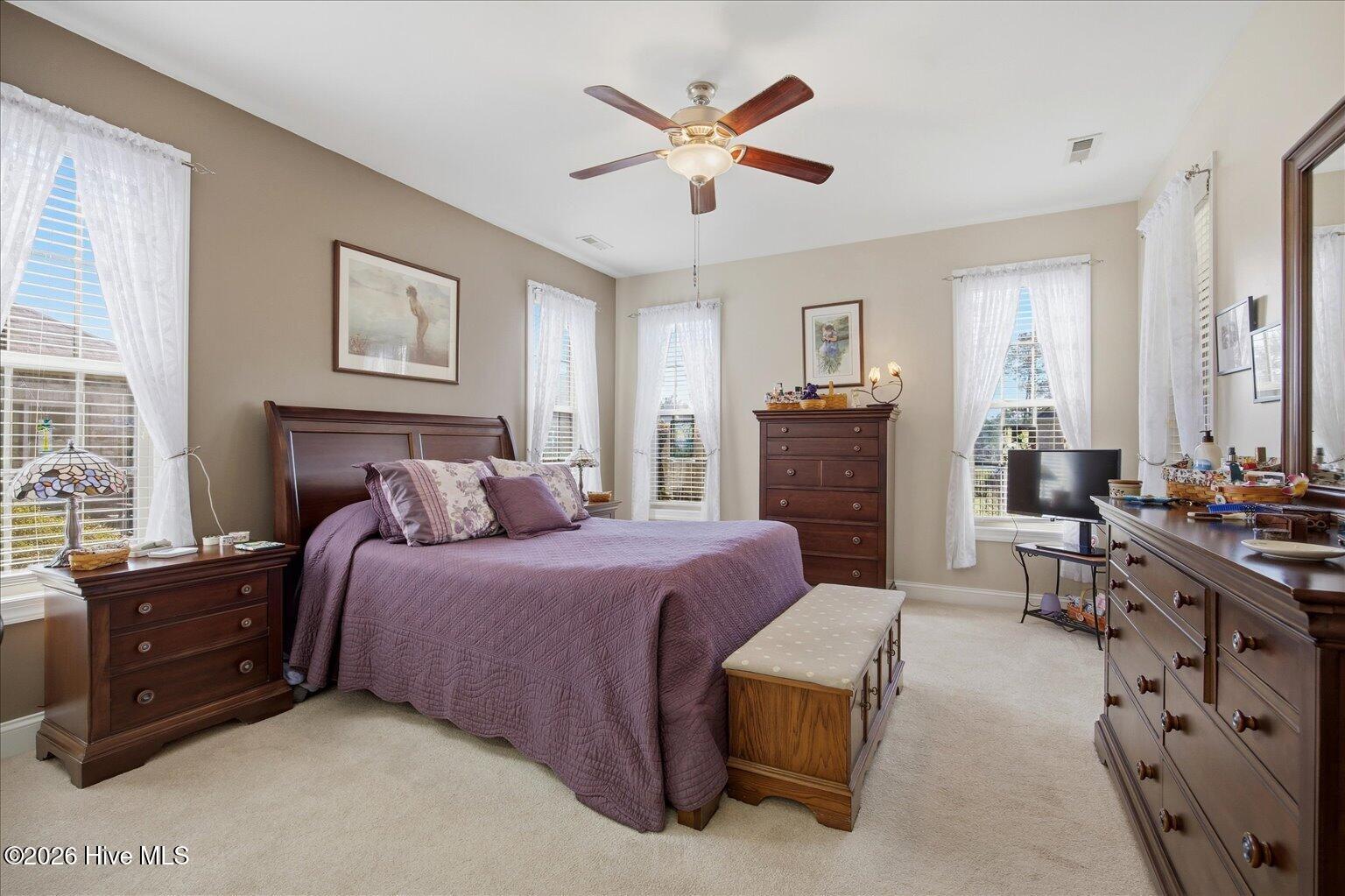 100560337 | Photo 18