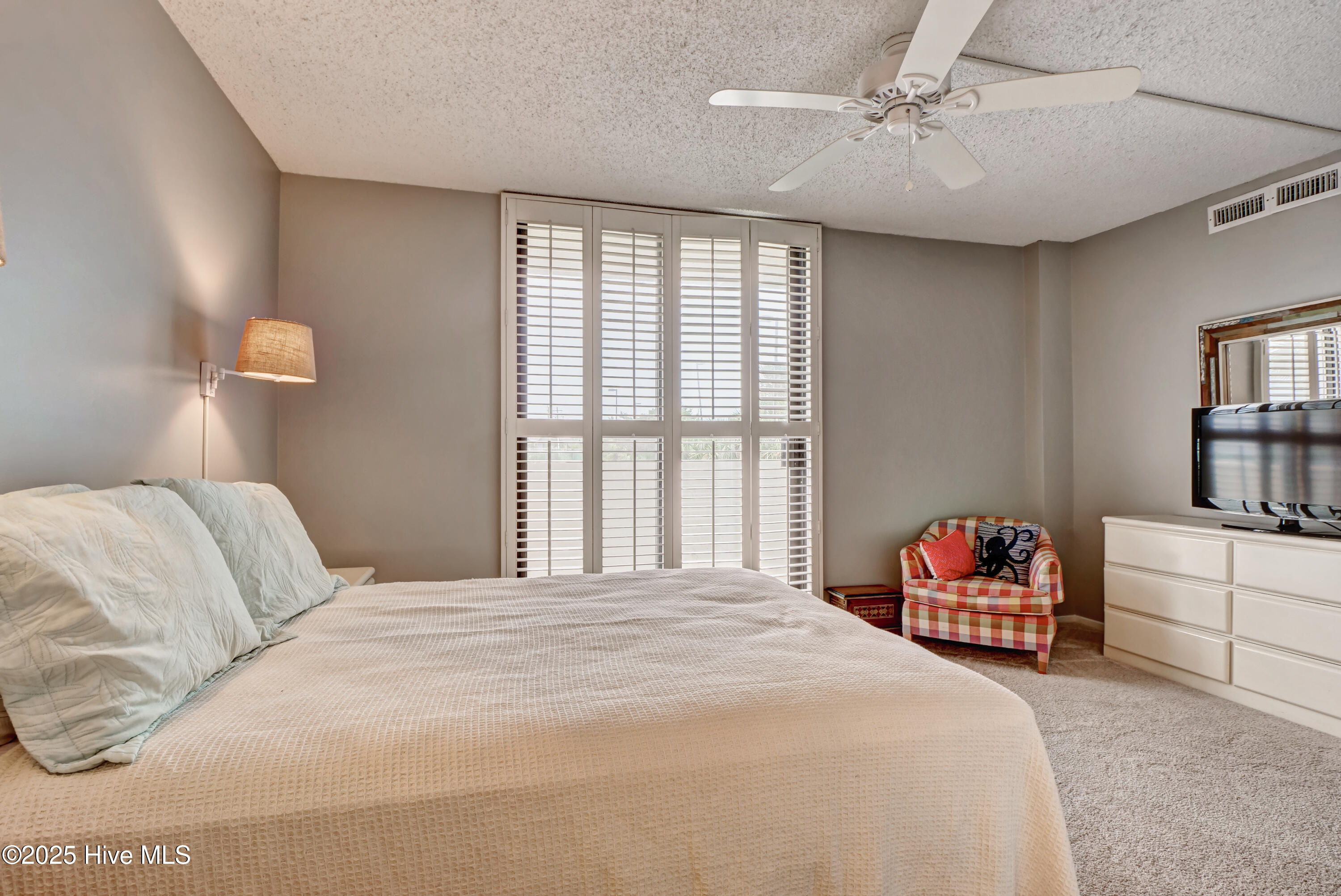 100541301 | Photo 22