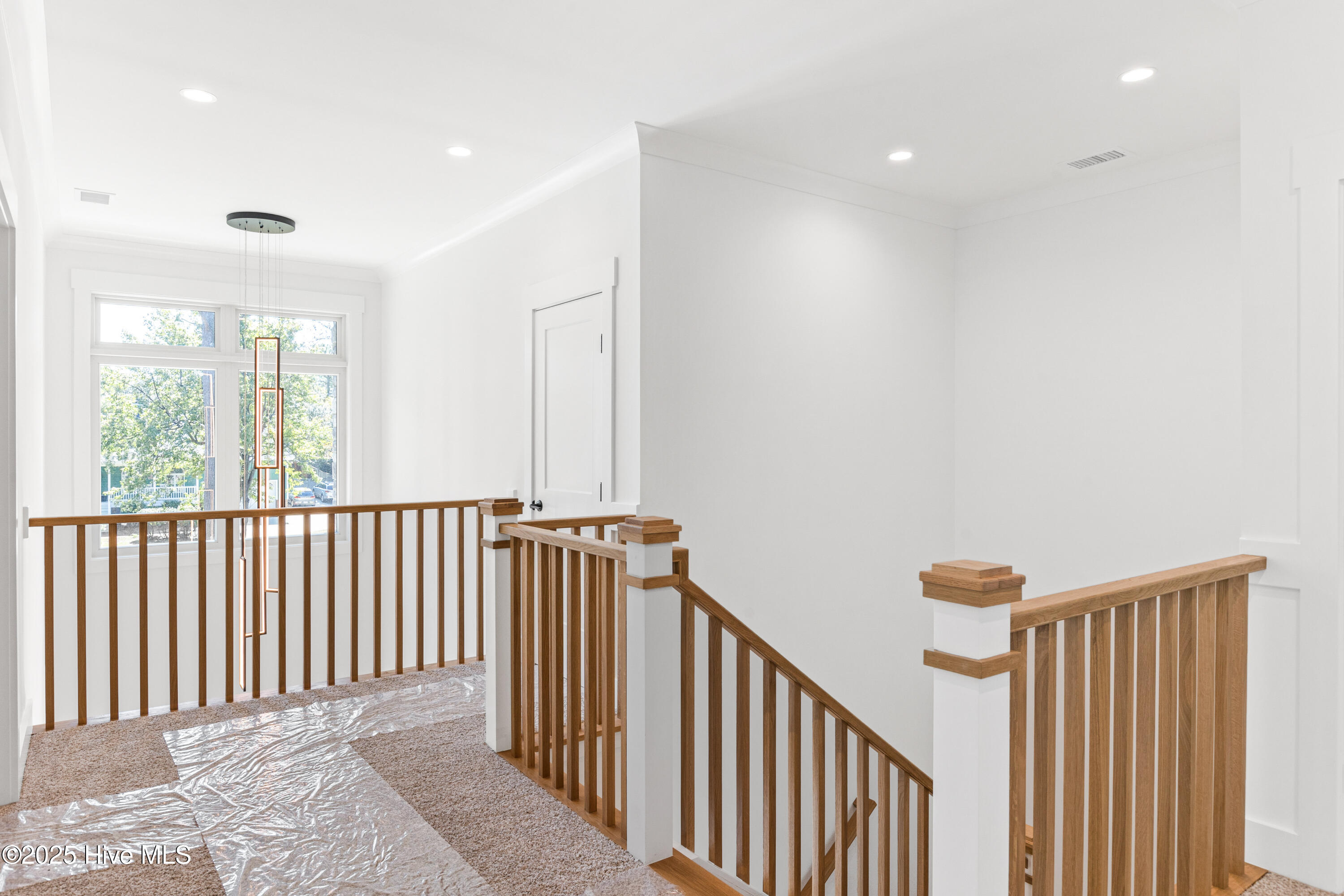 100535066 | Photo 22