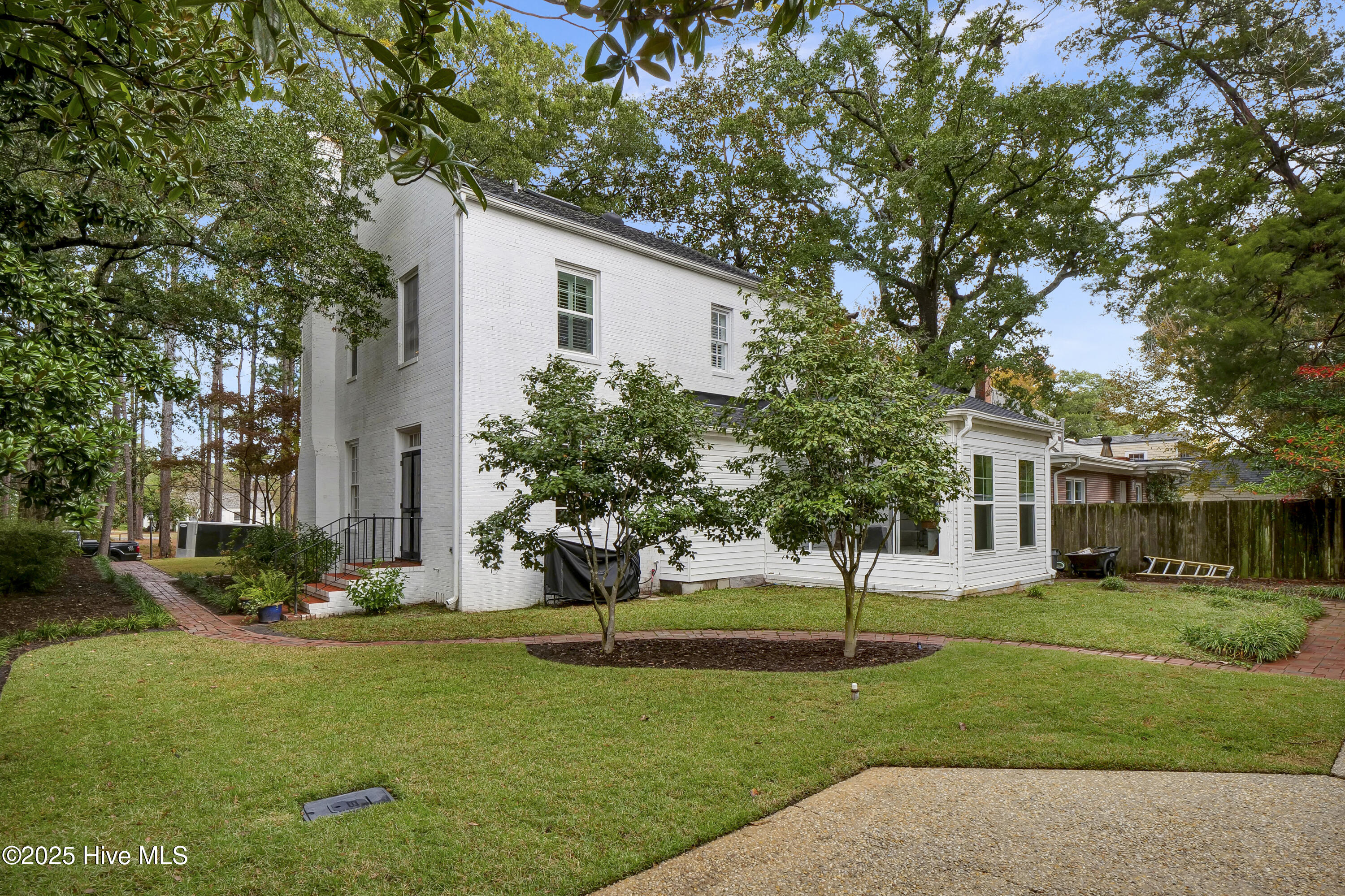 100539968 | Photo 30