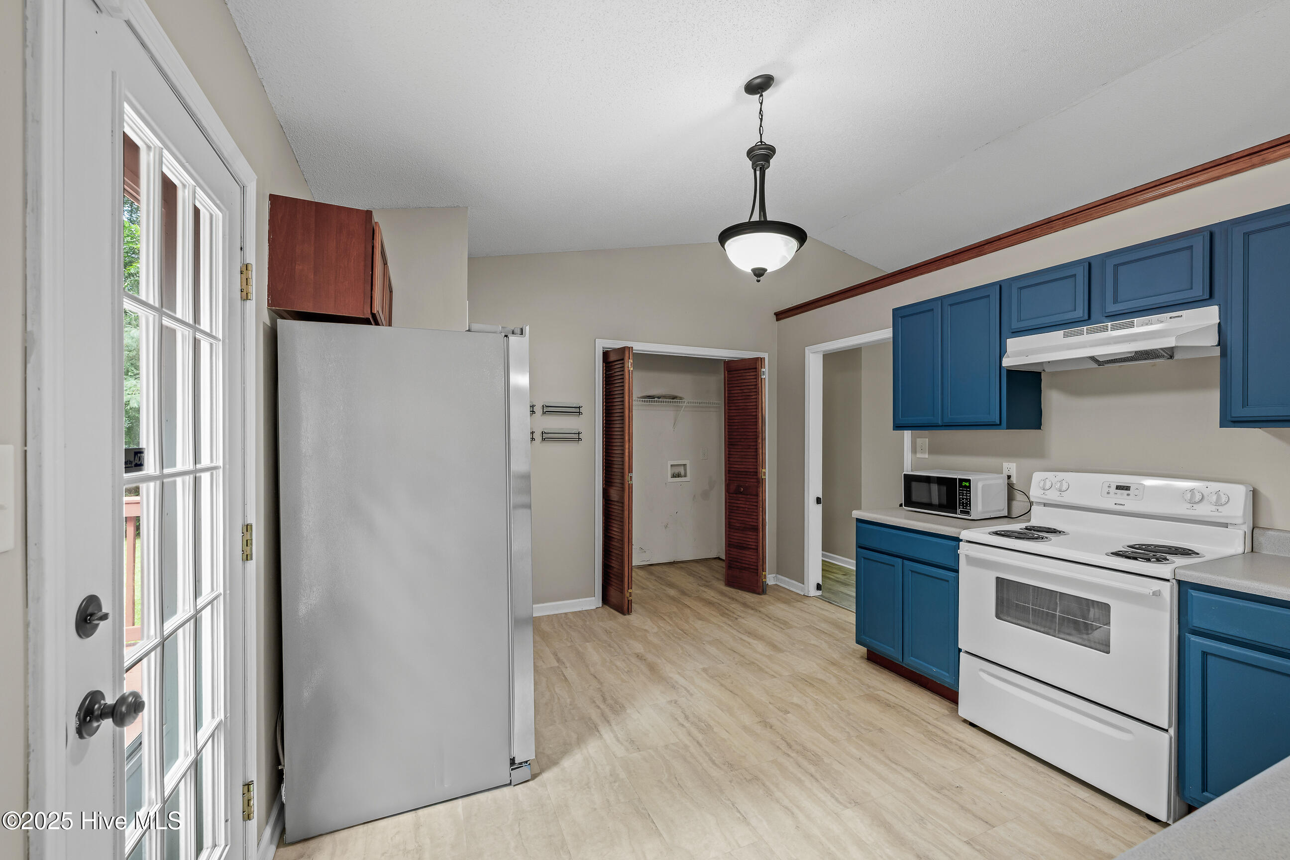 205 Bishop Drive, Jacksonville, NC 28540 – photo 10: 10