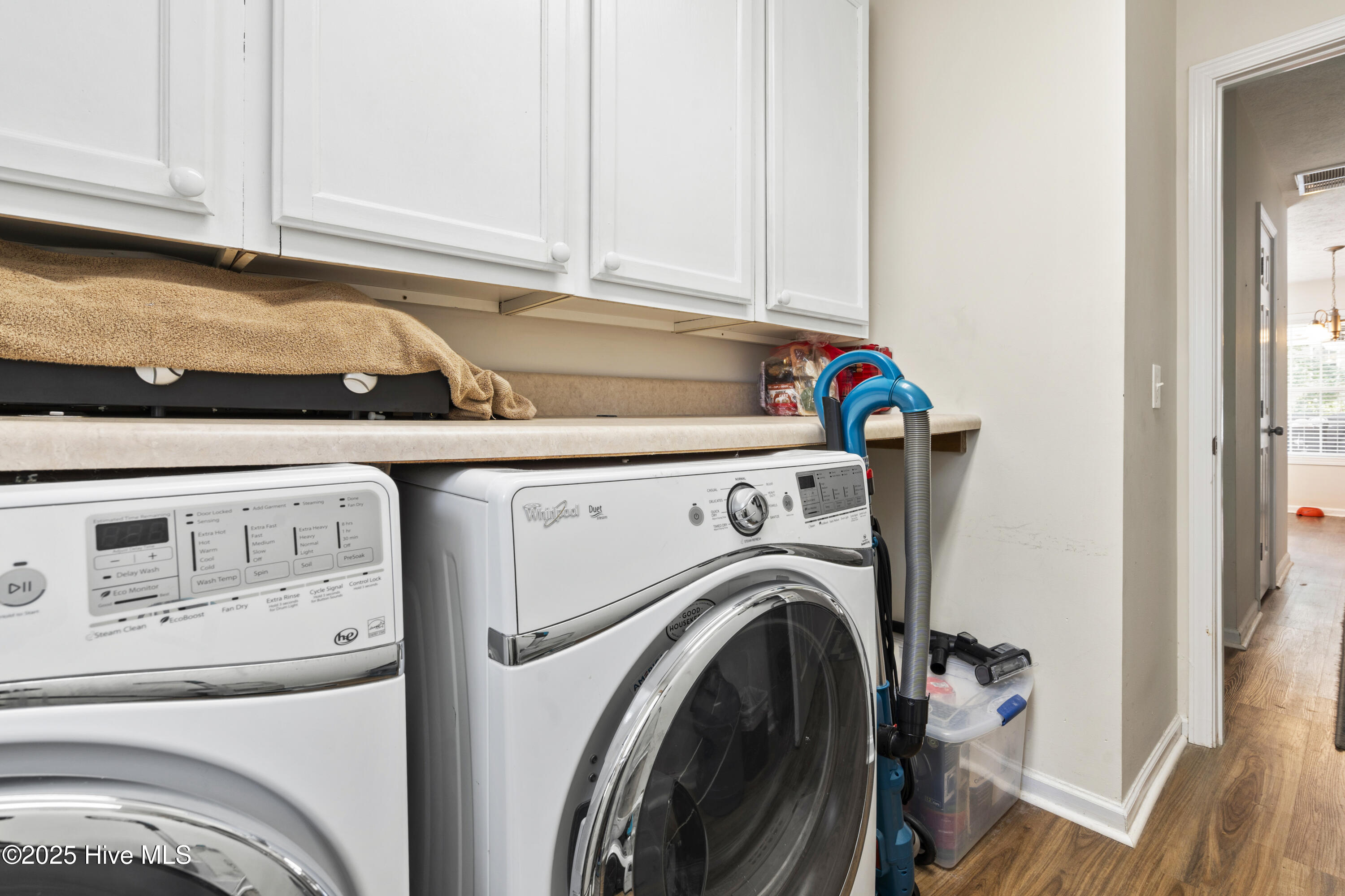 100509046 | Photo 22