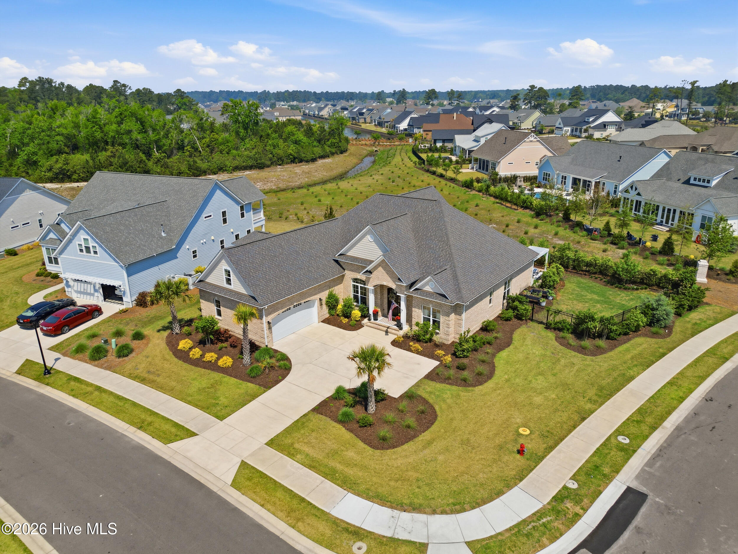 100567484 | Photo 58