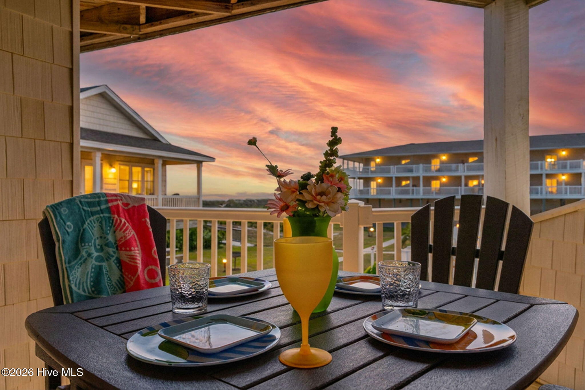 100570514 | Photo 25