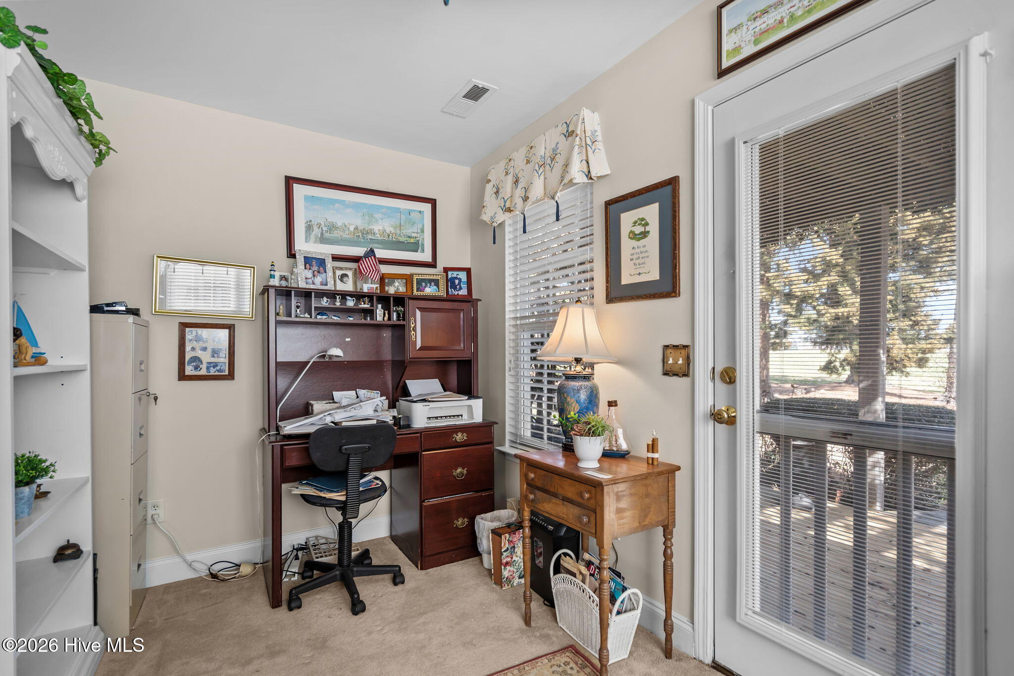 100556282 | Photo 28