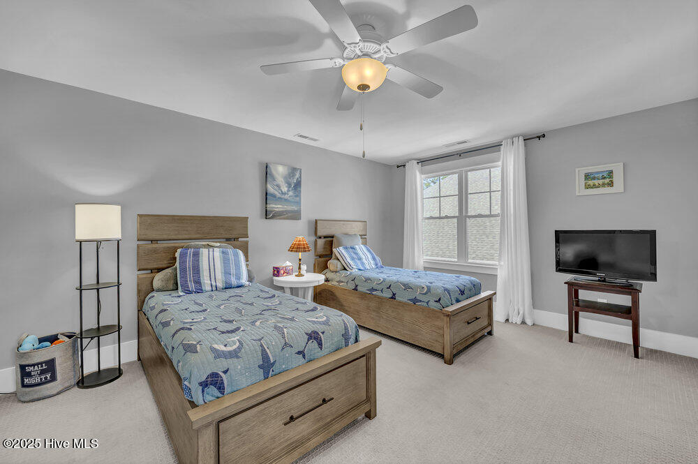 100535537 | Photo 23