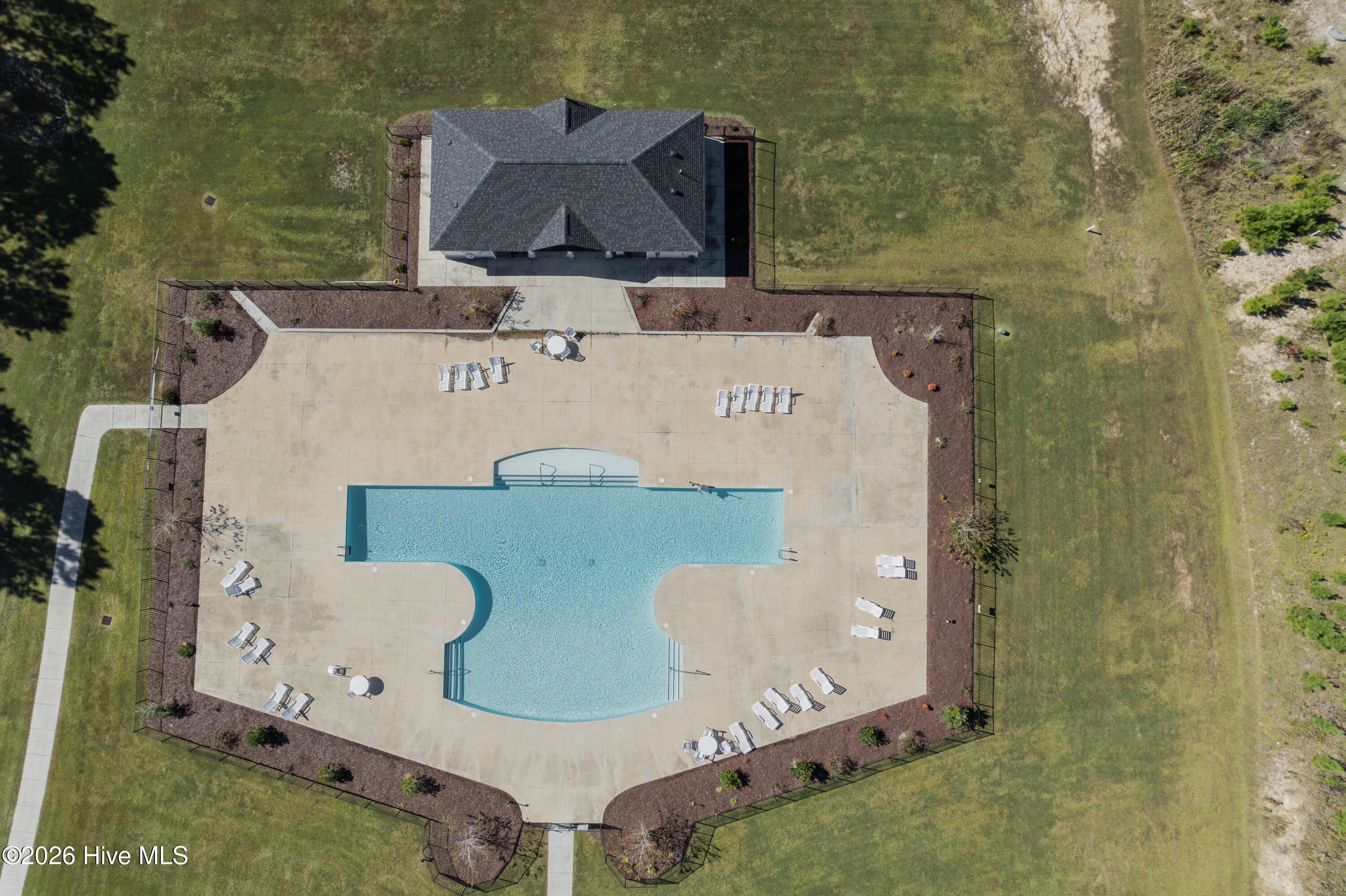 100556125 | Photo 60