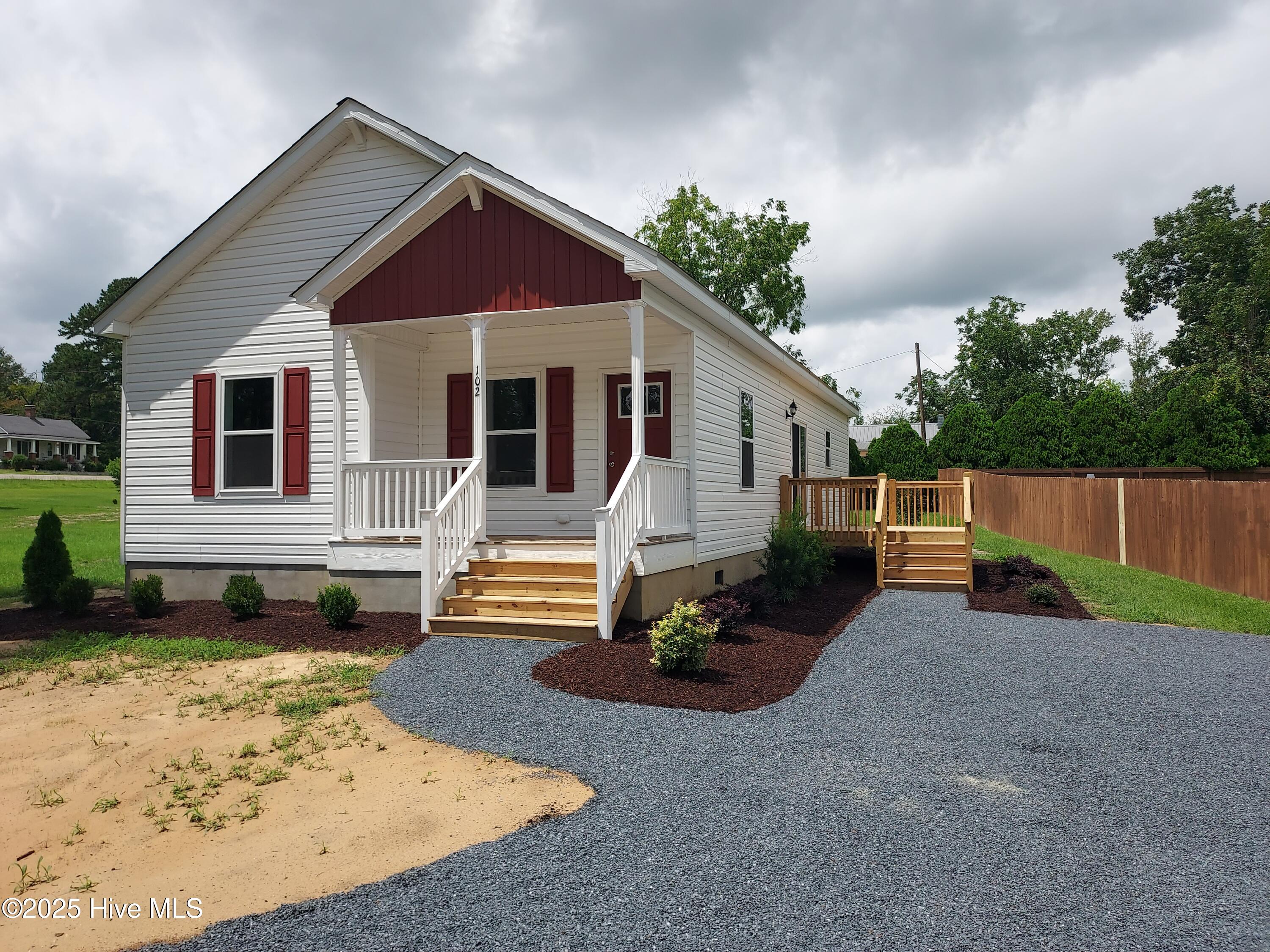 Homes for sale in Carthage, NC | 102 Lincoln Ave, Carthage, NC 28327 | MLS# 100524877