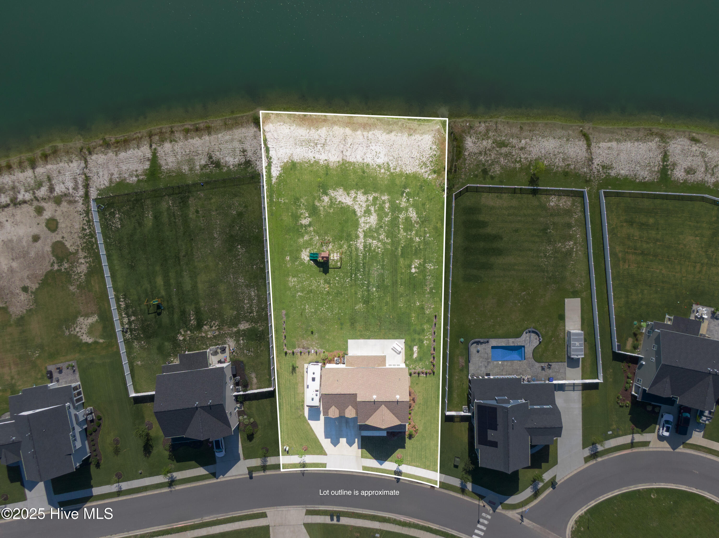 300 Farmstead Loop, Moyock, NC, 27958