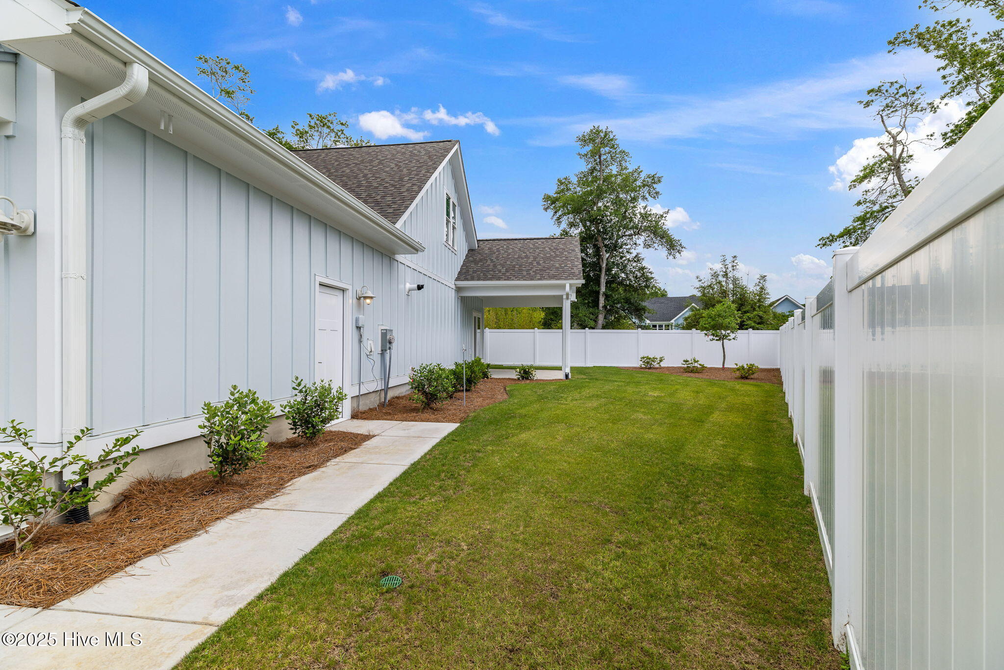 100479580 | Photo 48