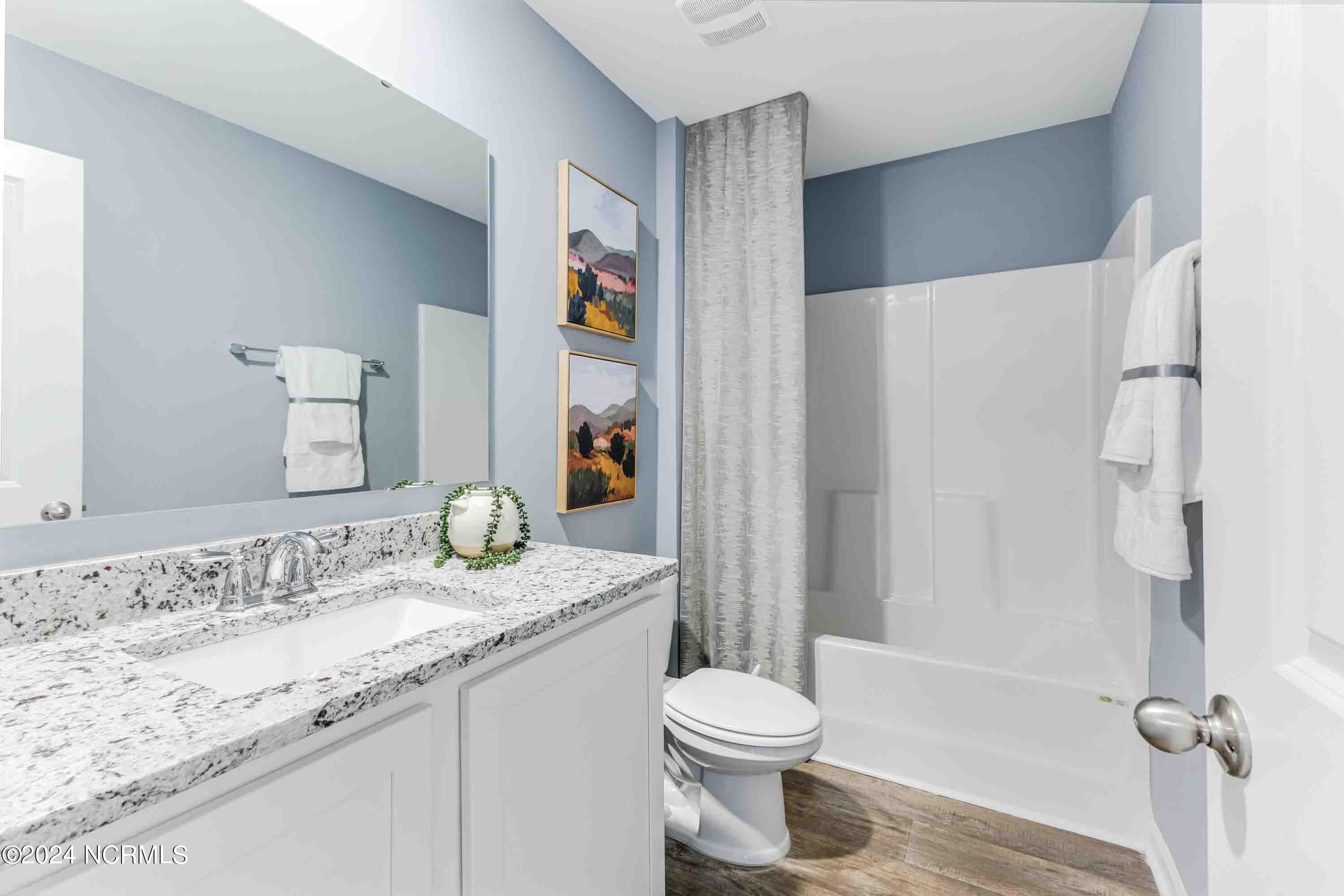 100545474 | Photo 21