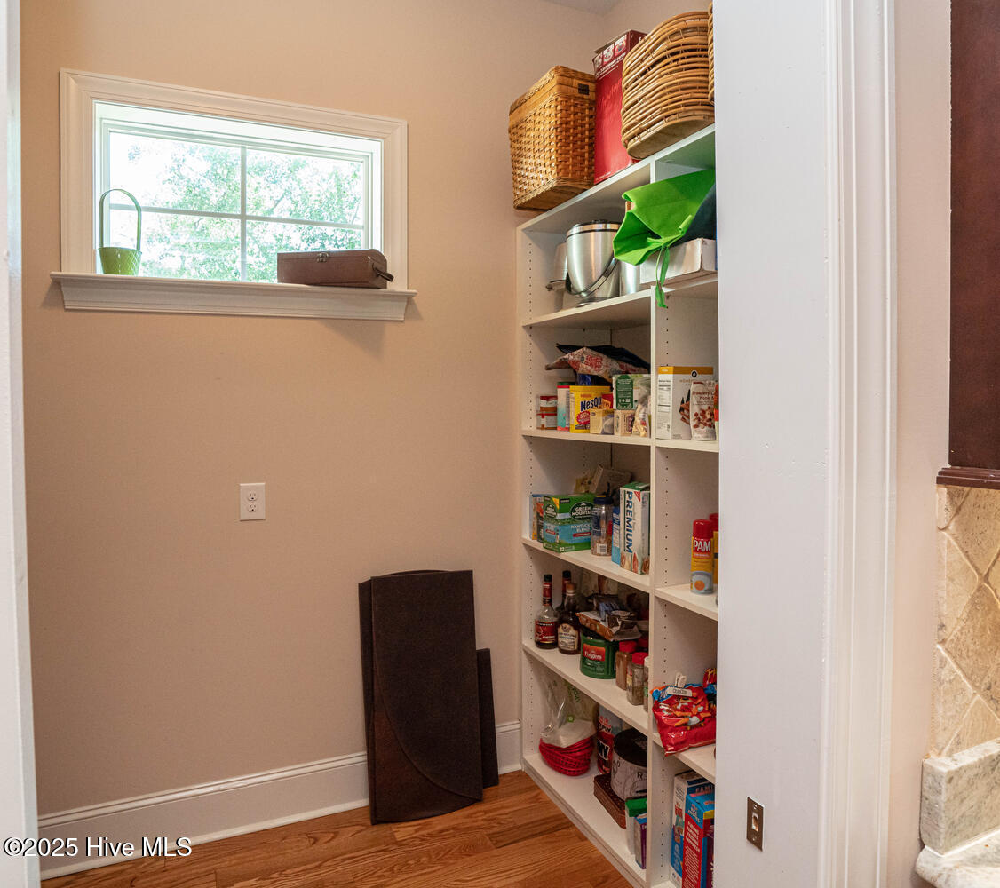 100534571 | Photo 29