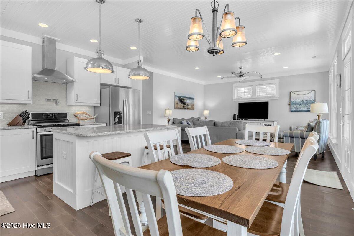 22-Final 804 E Oak Island Dr-RJREM-0102