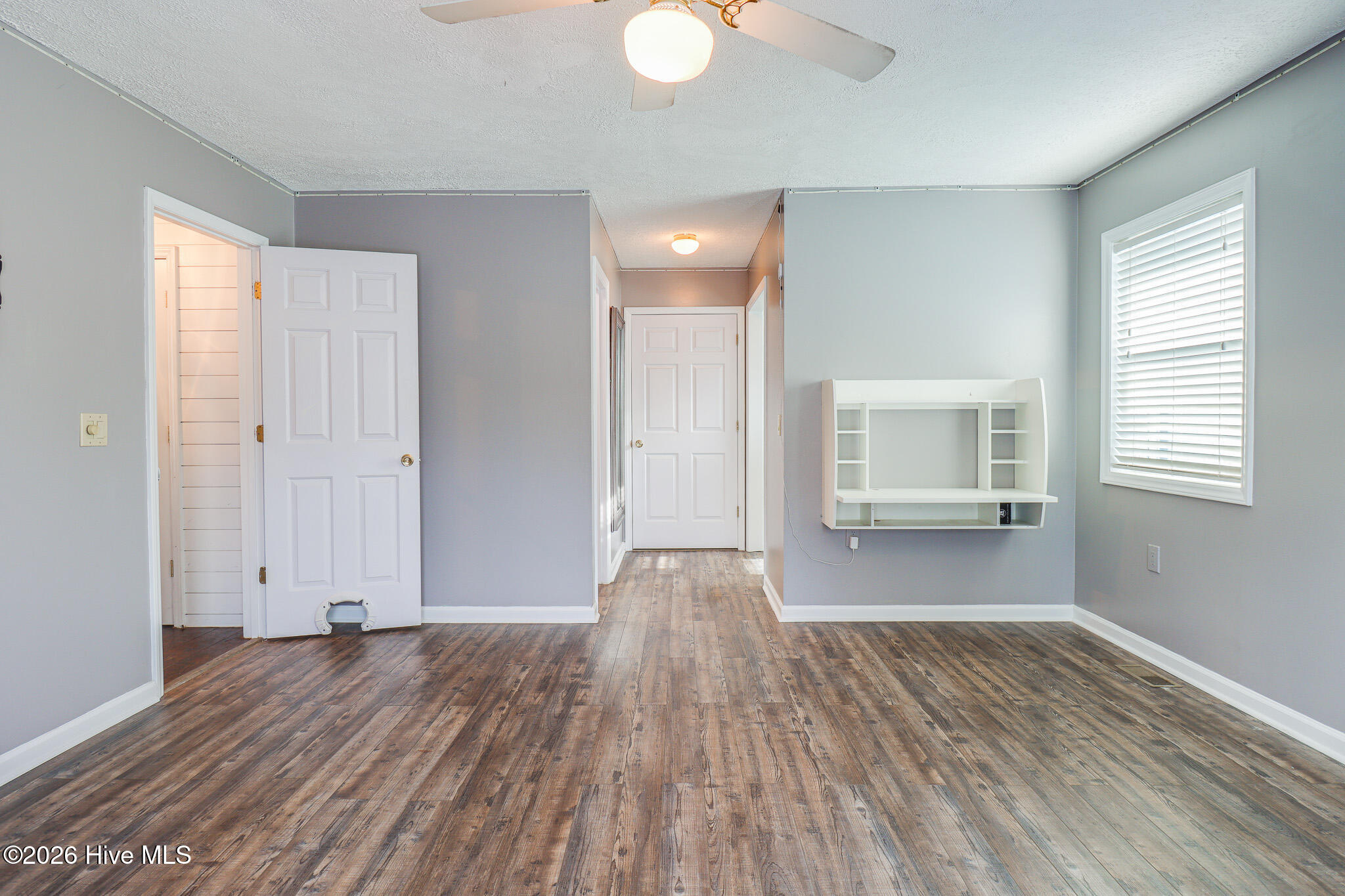 100544057 | Photo 25