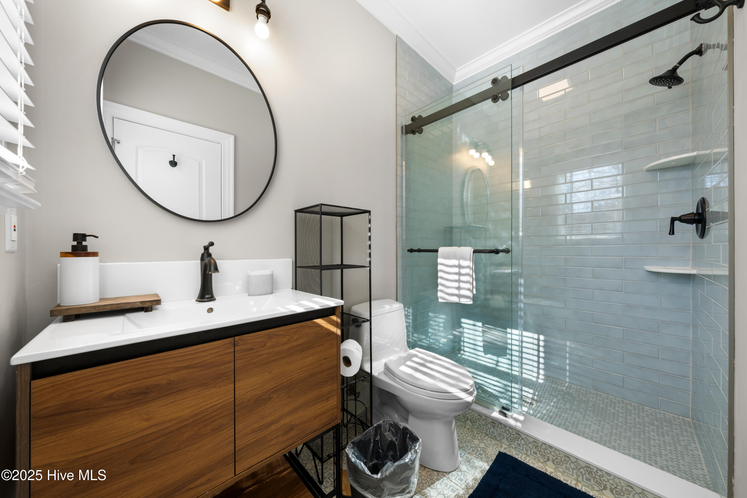 100541369 | Photo 22