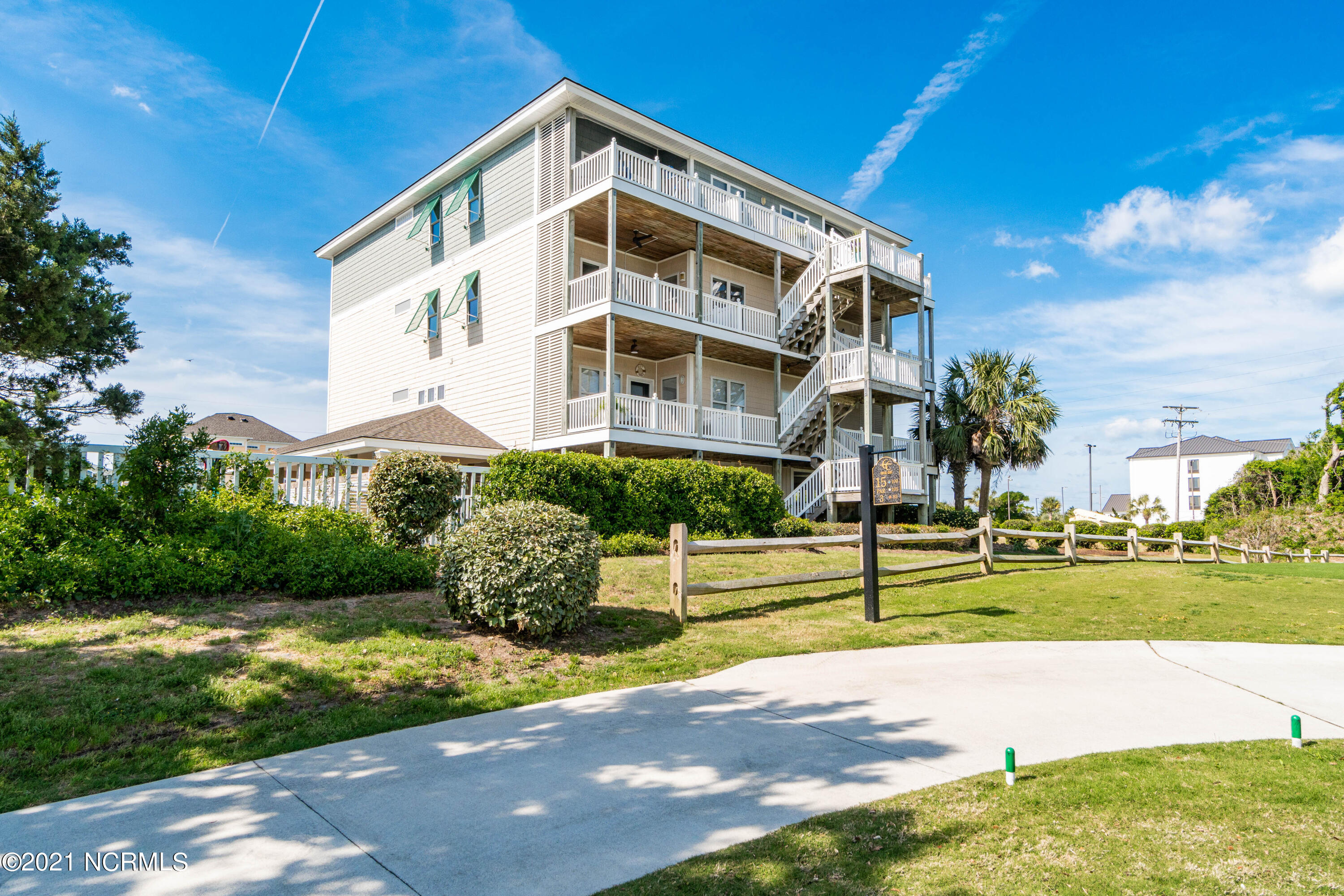 112 Oakleaf Drive 902a,Pine Knoll Shores