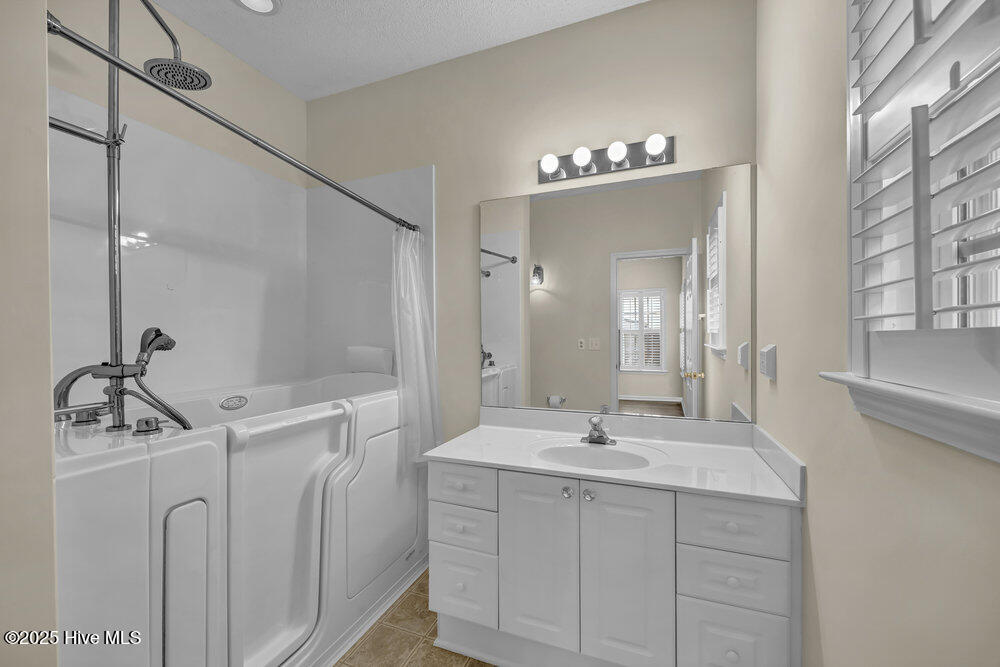 1042 Maplechase Drive SE, Leland, NC 28451 – photo 14: 015_img_6831_170