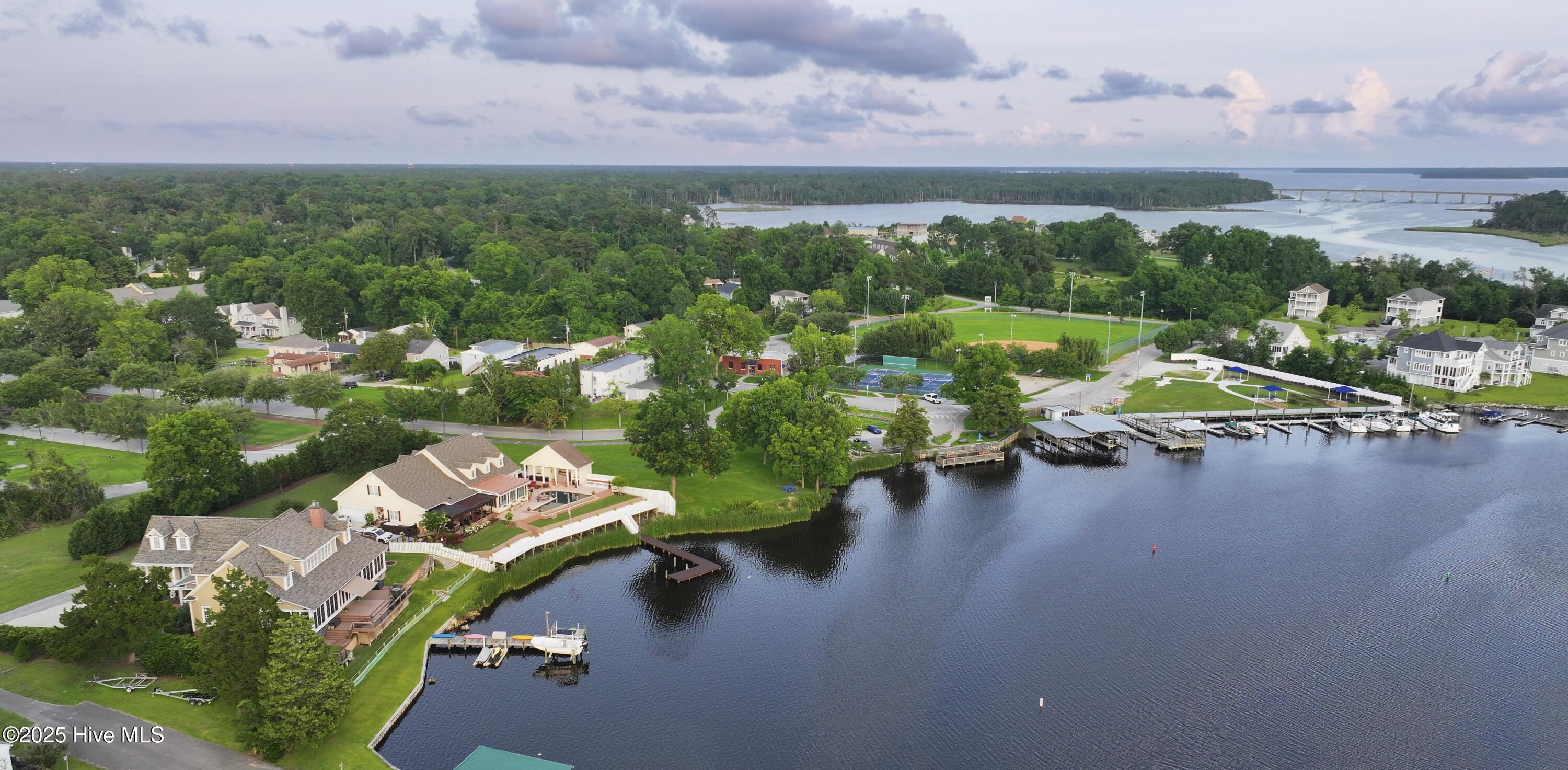 100515842 | Photo 27