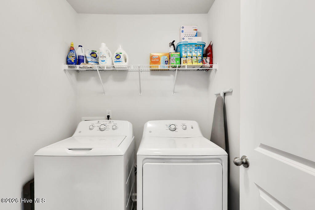 100560031 | Photo 24