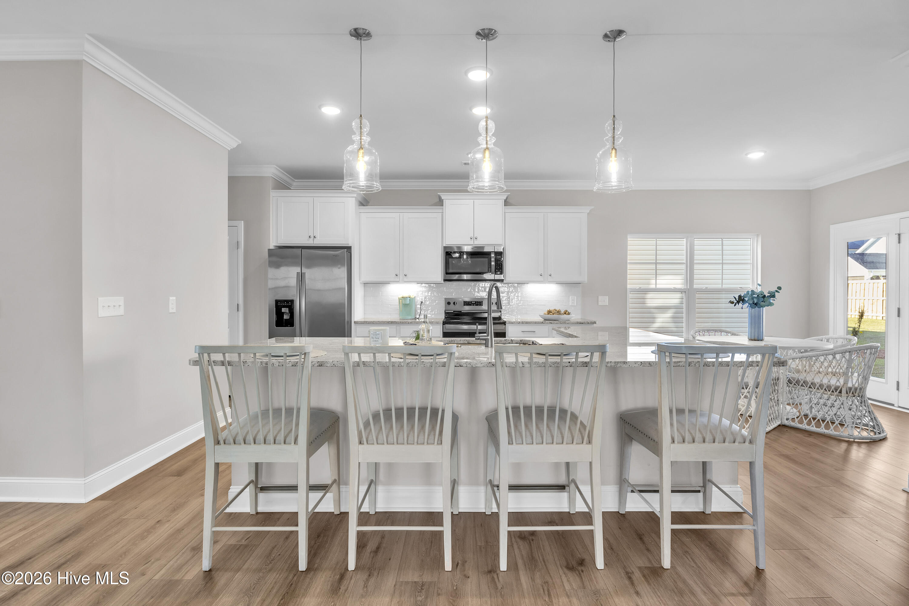 100561005 | Photo 20