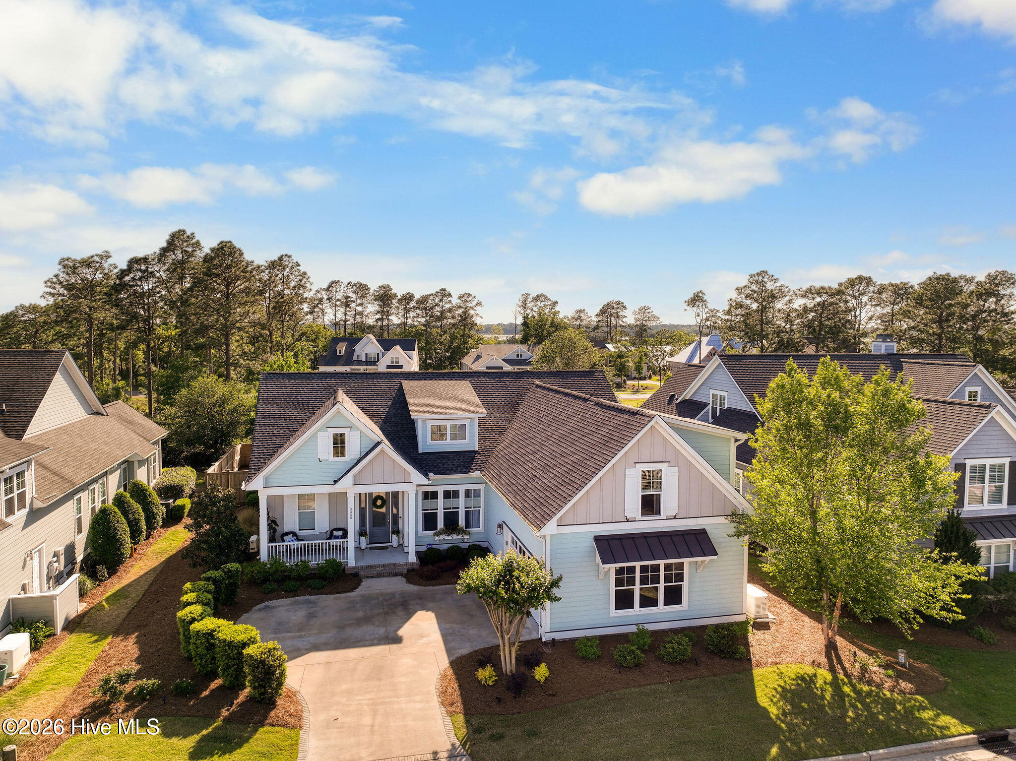 100569190 | Photo 56