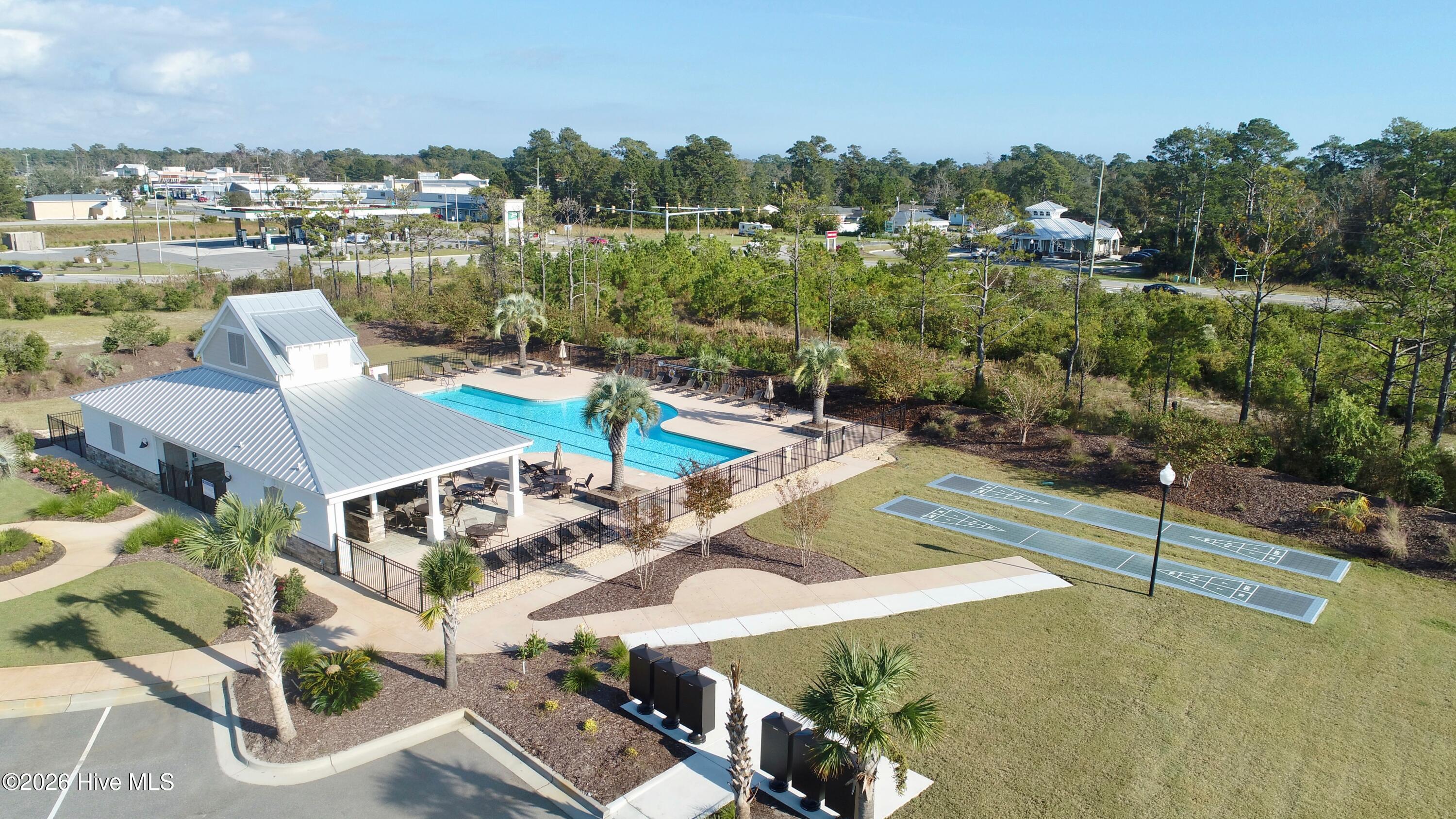 100566064 | Photo 51