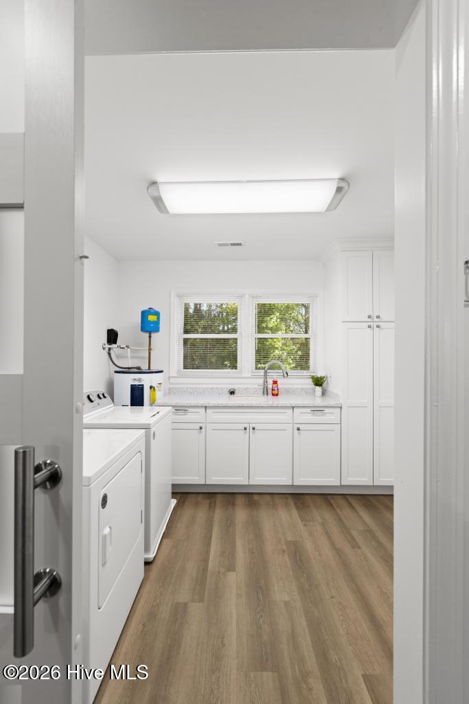 100568069 | Photo 16