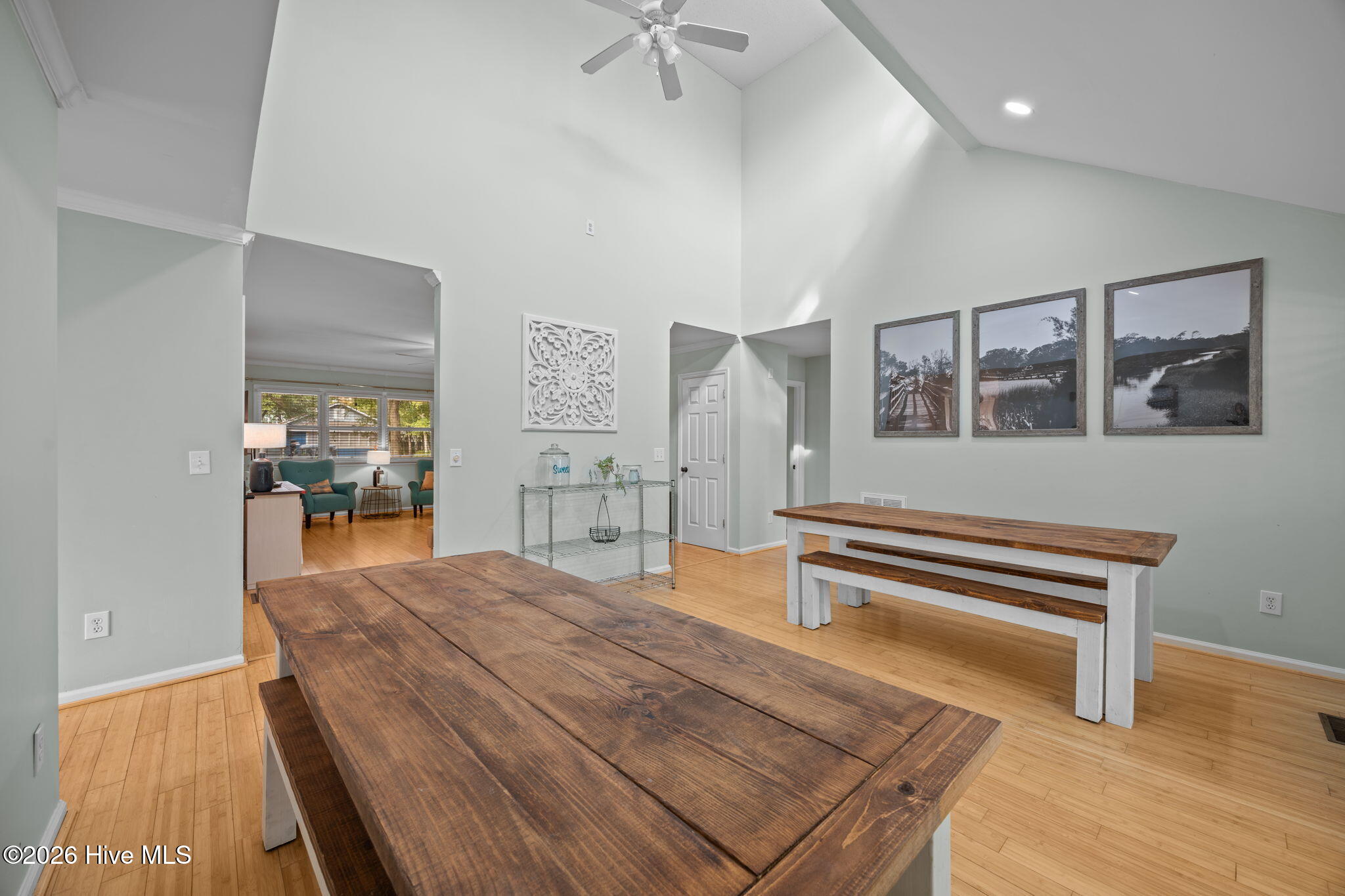 100547924 | Photo 18