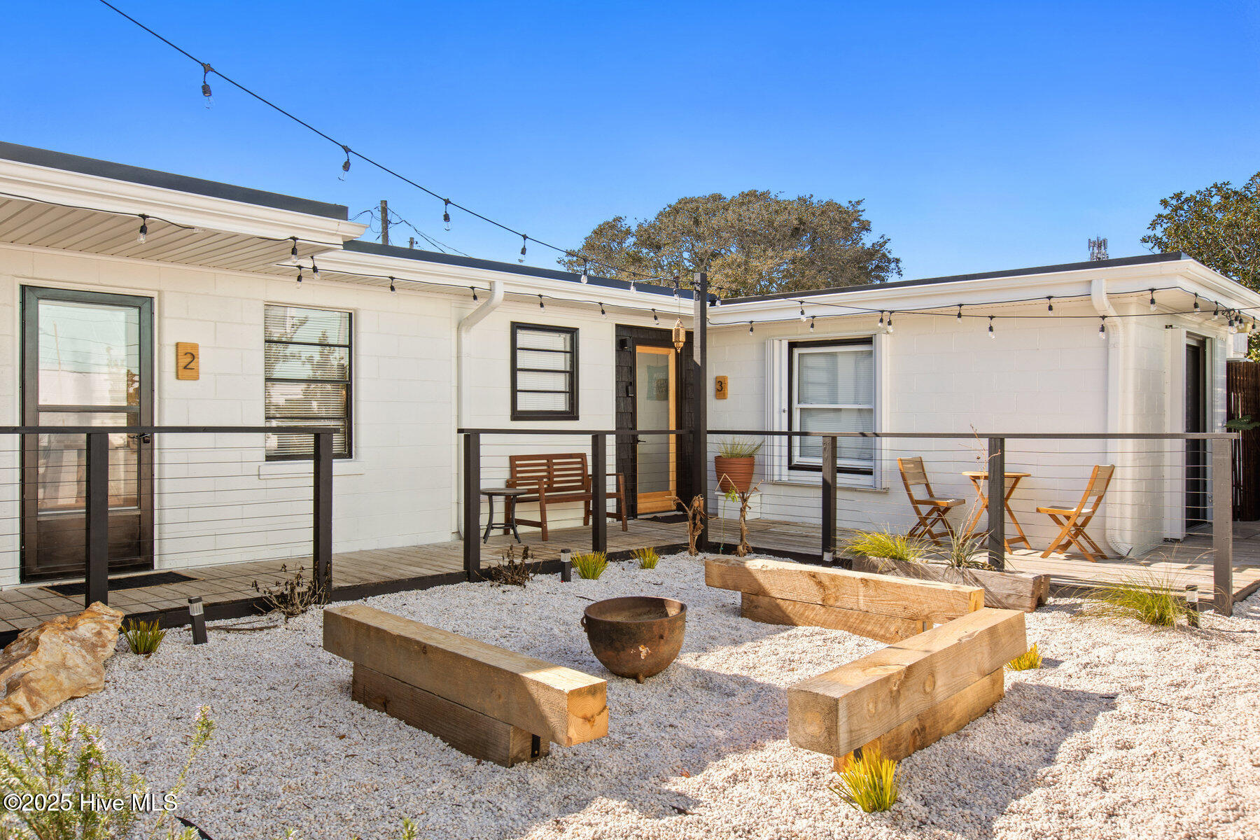 100540595 | Photo 18