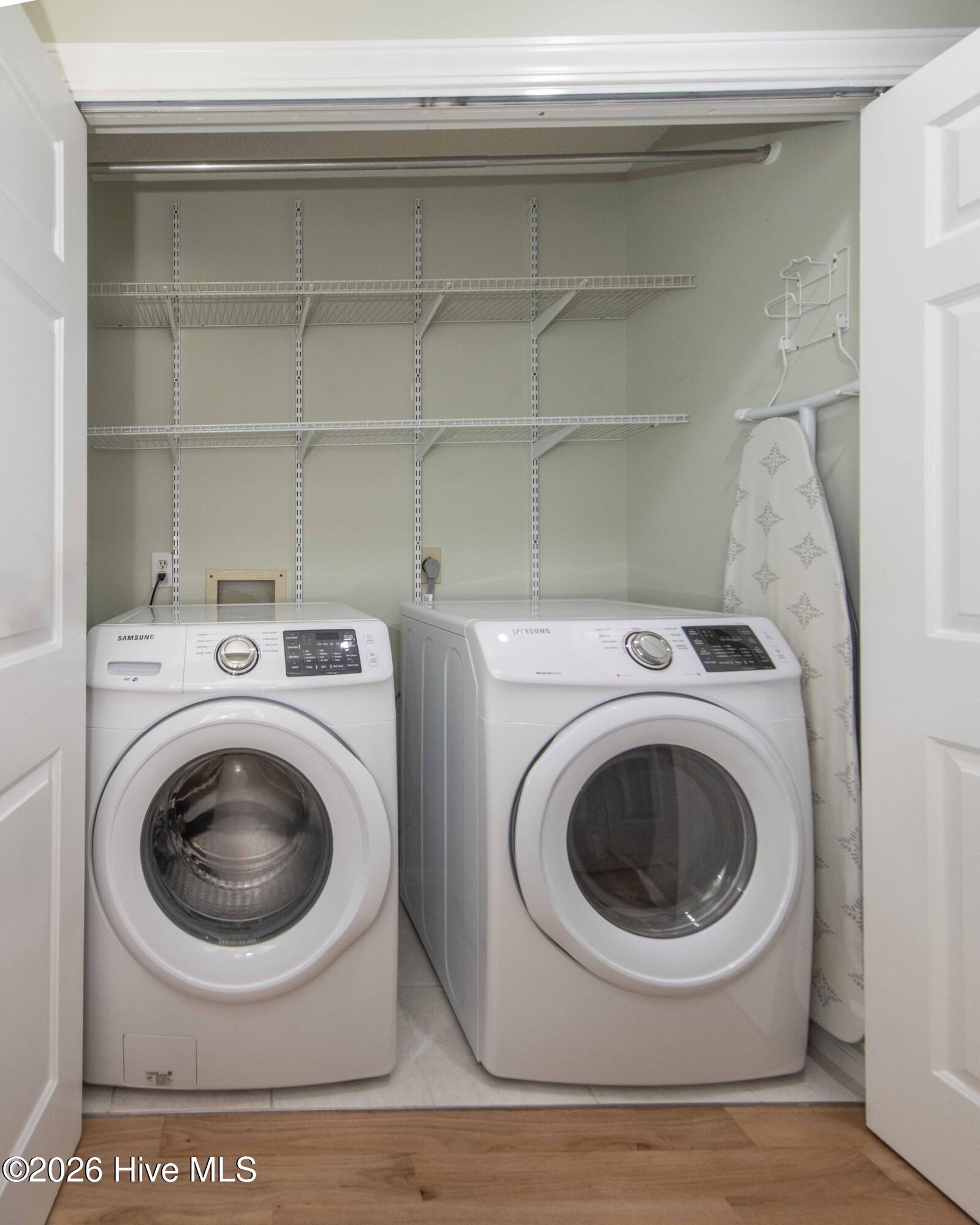 100563041 | Photo 34