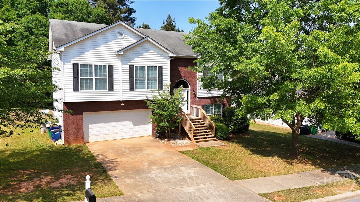 FEATURED LISTINGS