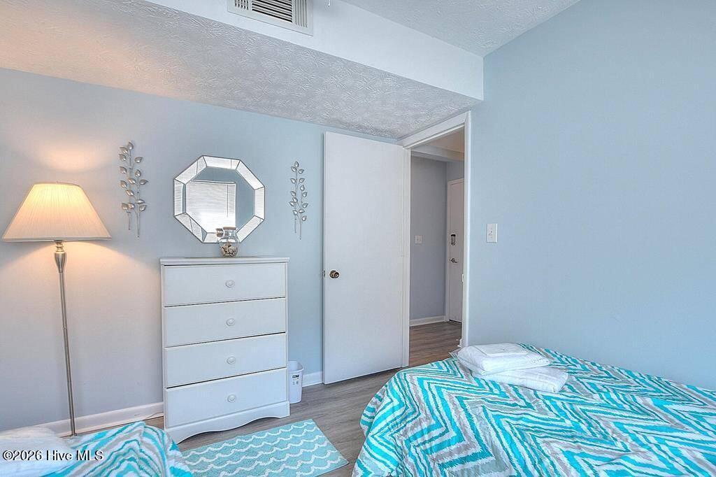 100558357 | Photo 19